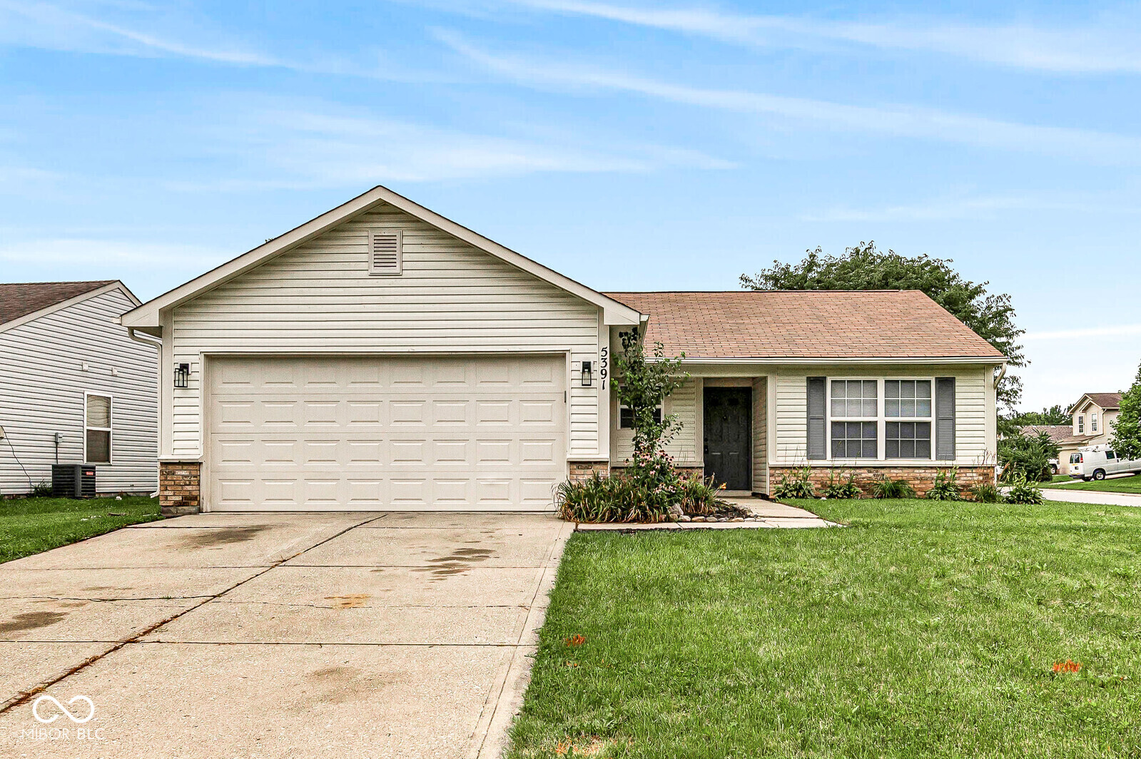 5391 Milhouse Road Property Photo 1