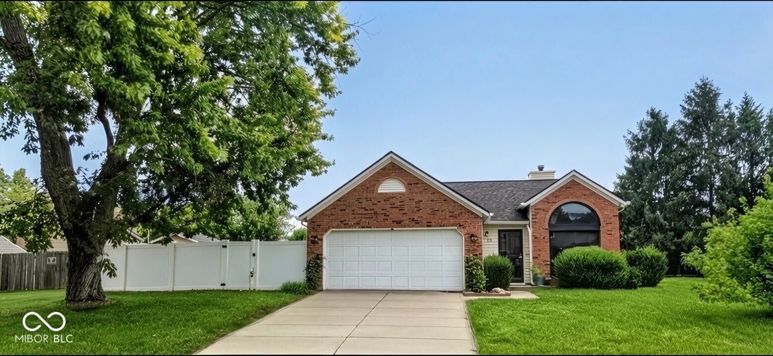 272 Suncrest Drive Property Photo 1