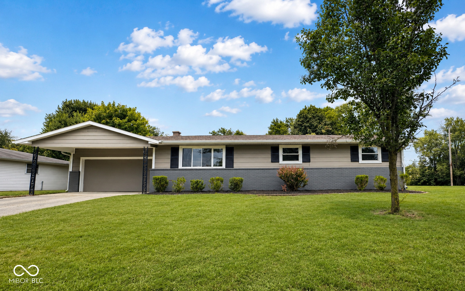 3330 Willowbrook Drive Property Photo 1