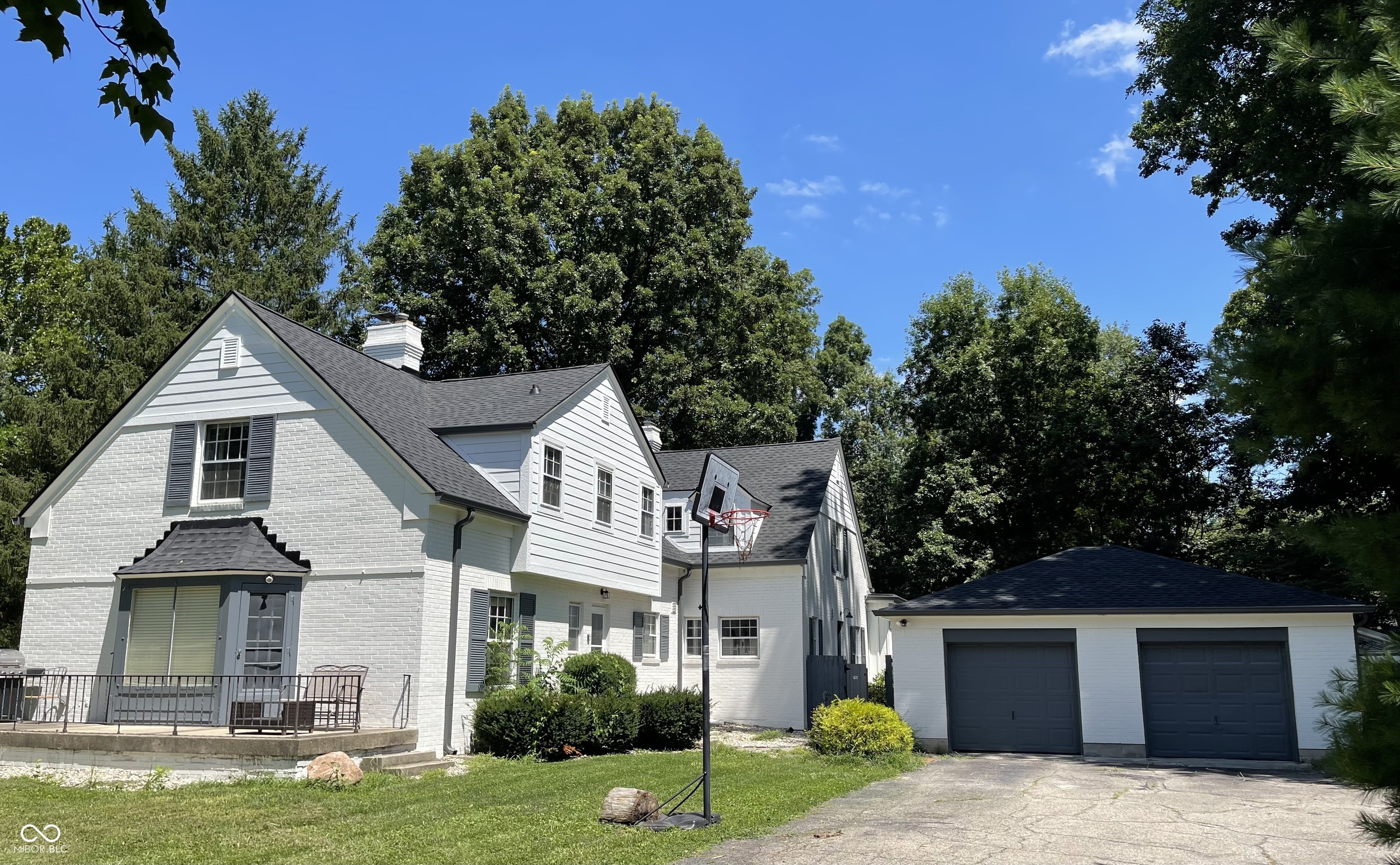 6209 Riverview Drive Property Photo 1