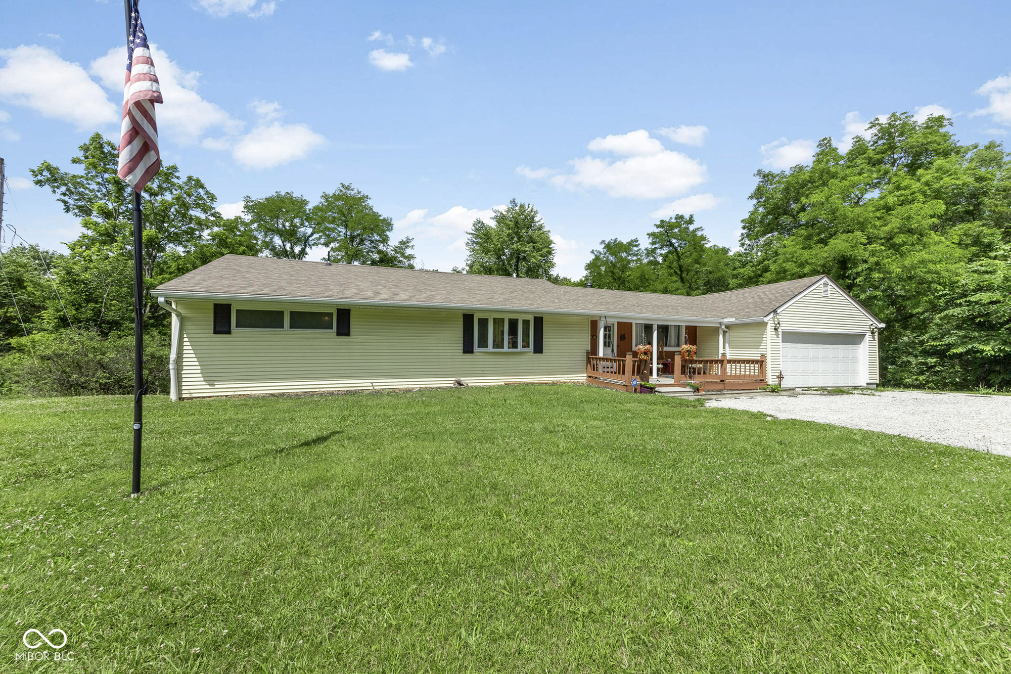 829 N State Road 101 Road Property Photo 1