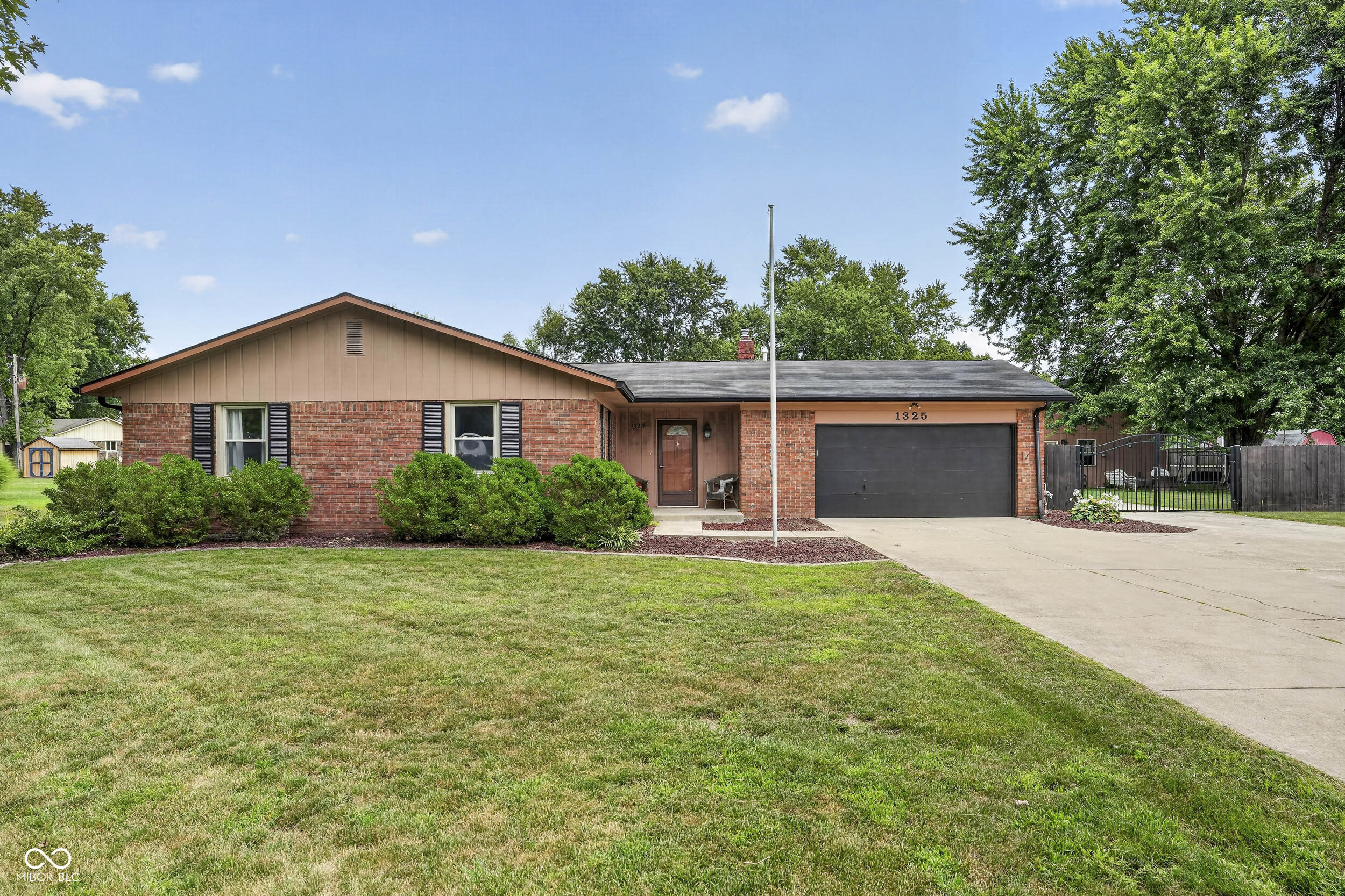 1325 N County Road 475 Road Property Photo 1