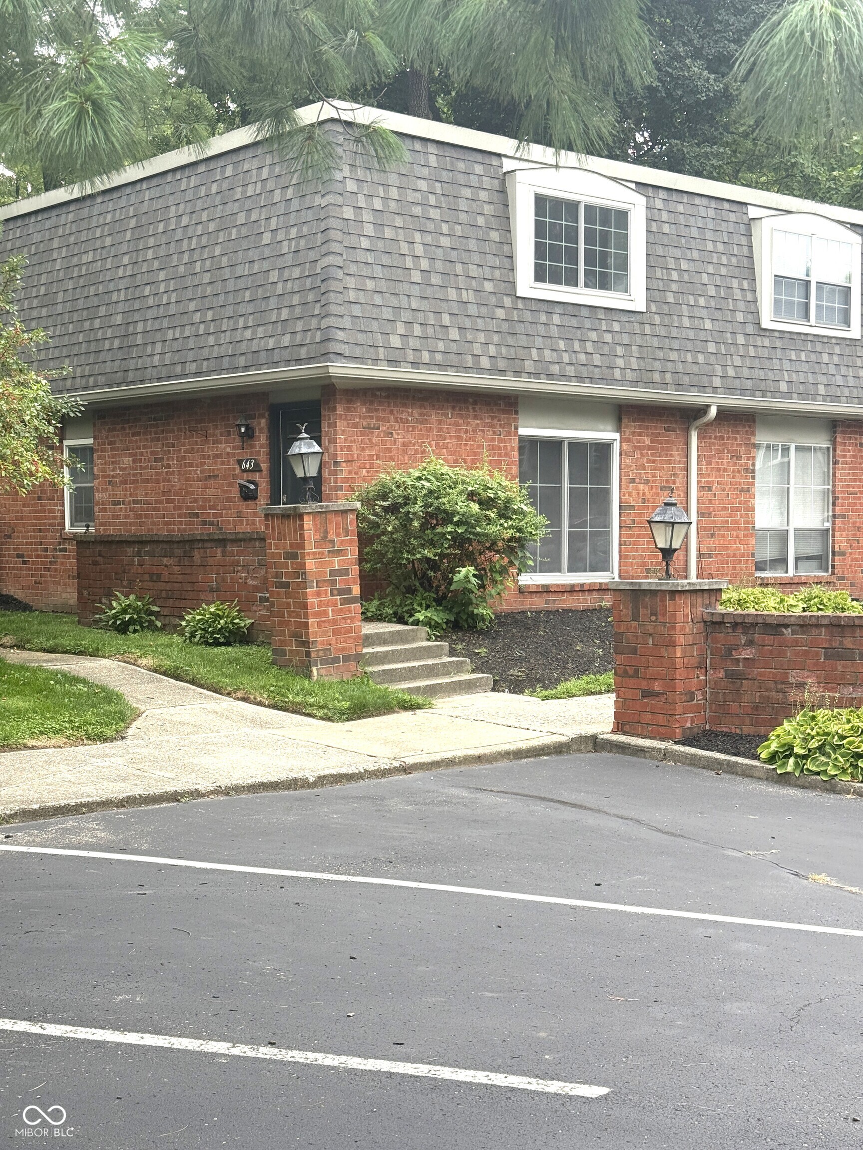 643 Northview Avenue Property Photo 1