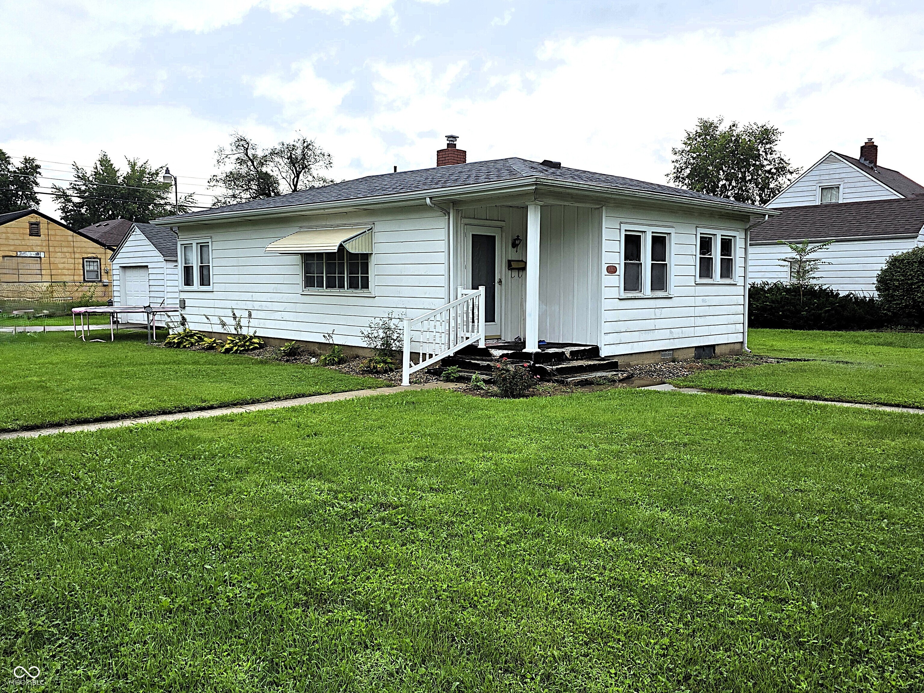 30 W 39th Street Property Photo 1