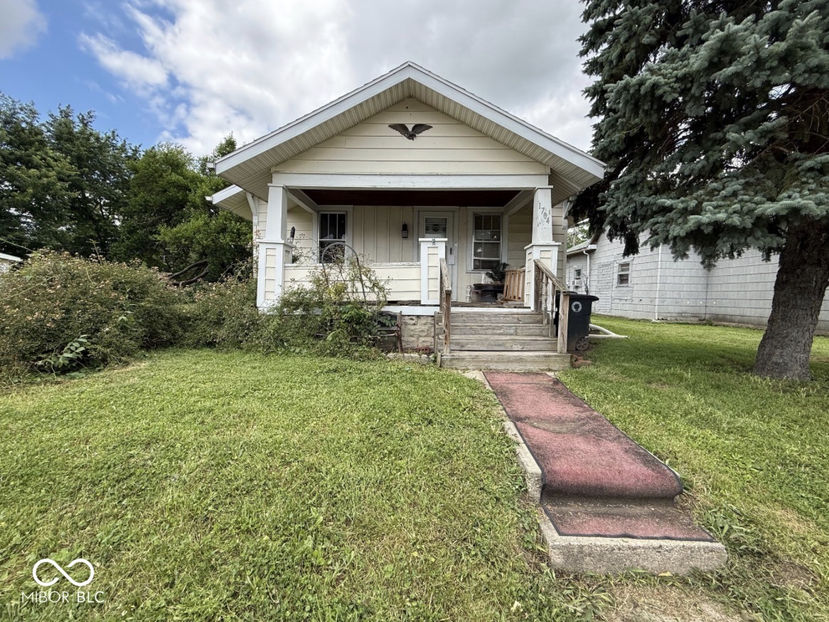 1704 W 9th Street Property Photo 1
