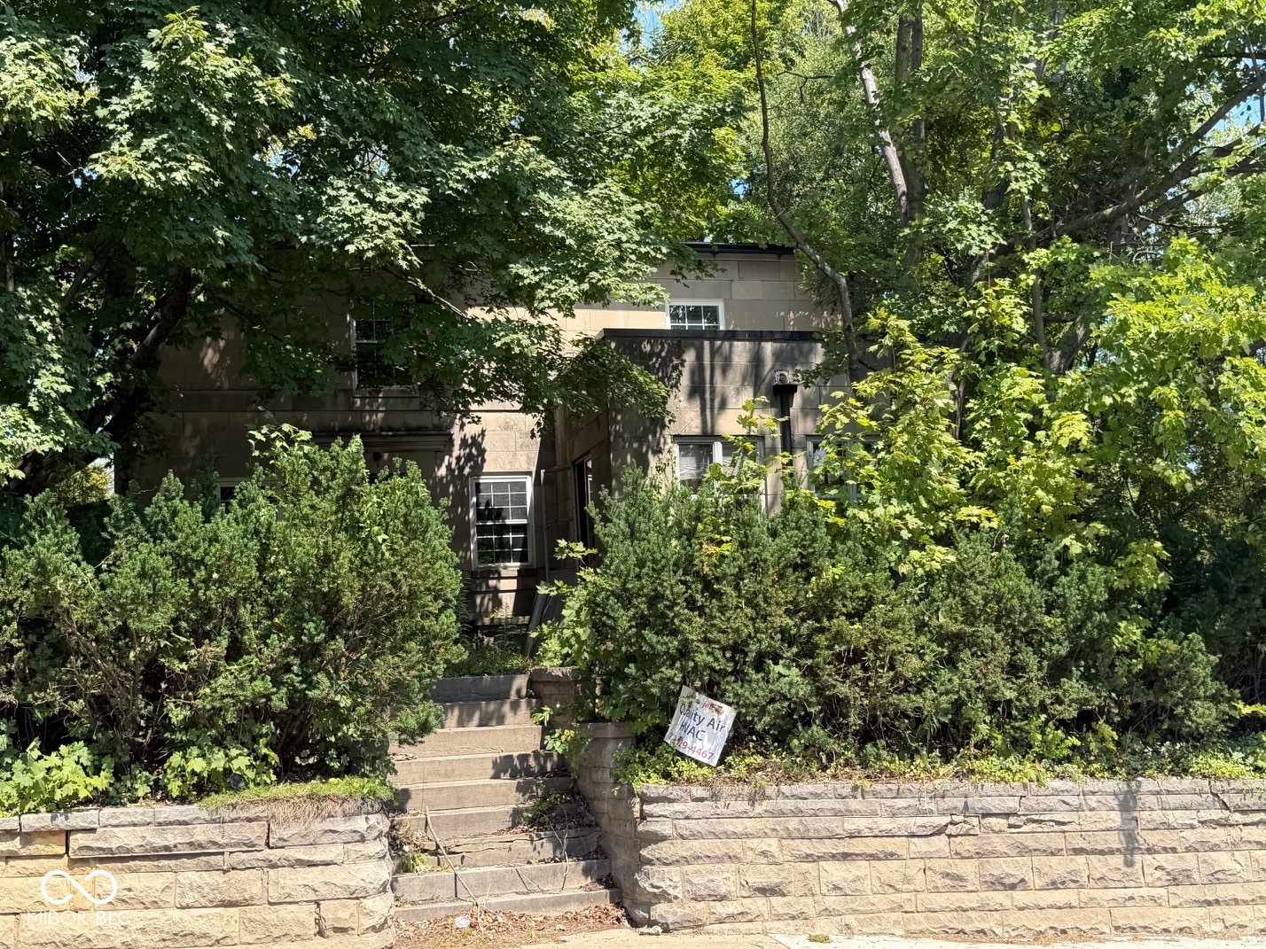 501 16th Street Property Photo 1