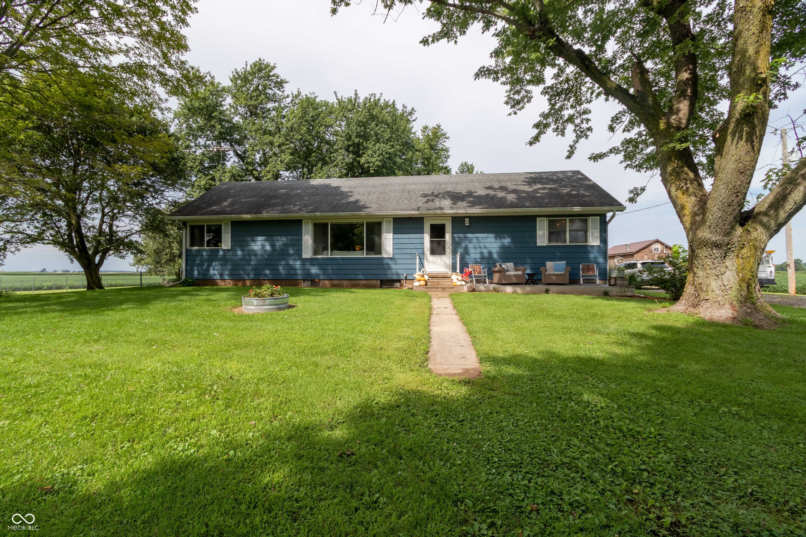 3431 S 675 Road