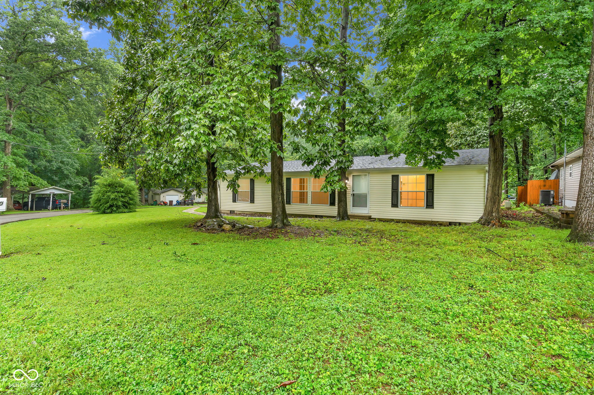 180 Ivy Court Property Photo 1
