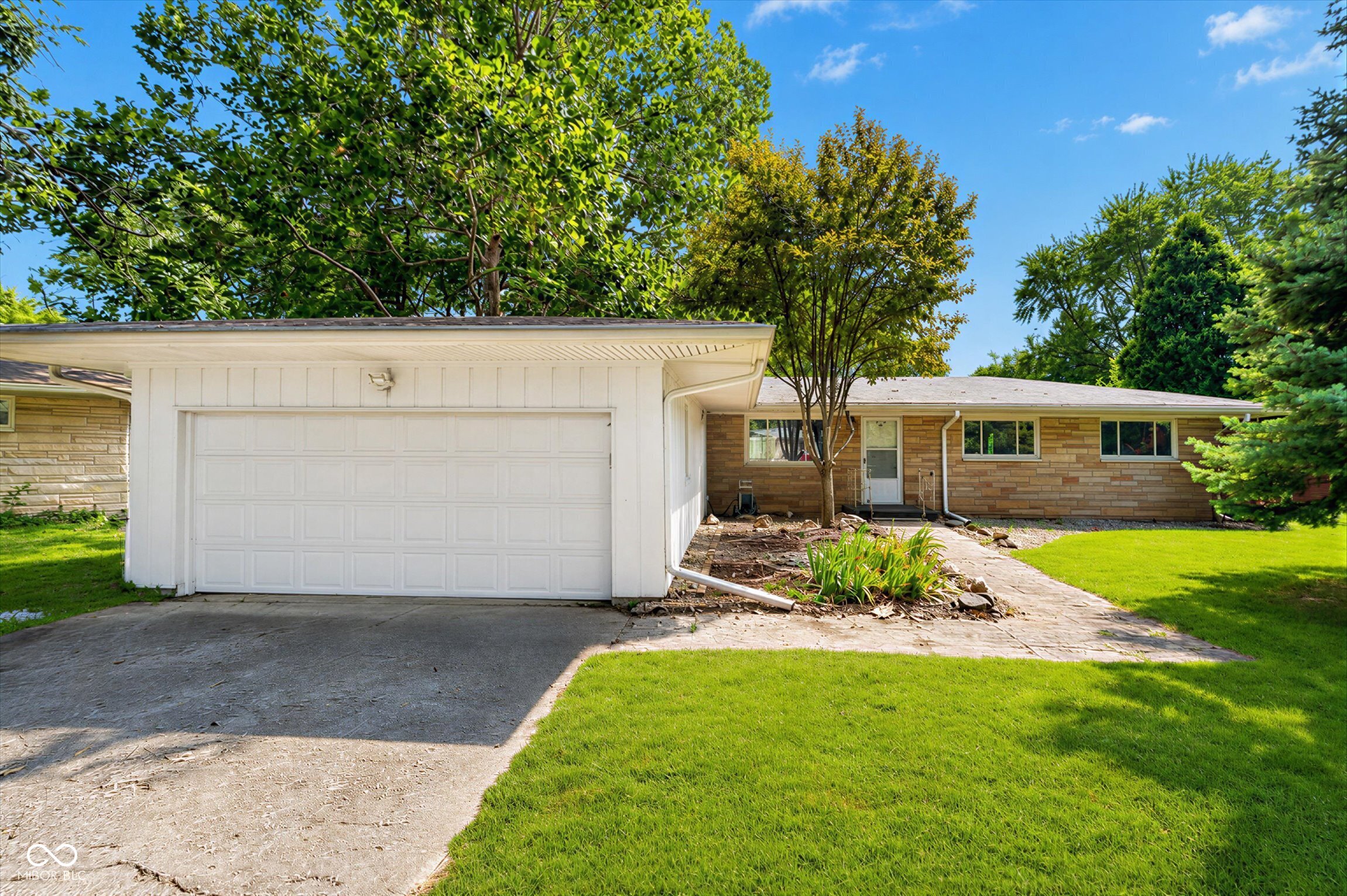 10207 Carrollton Avenue Property Photo 1