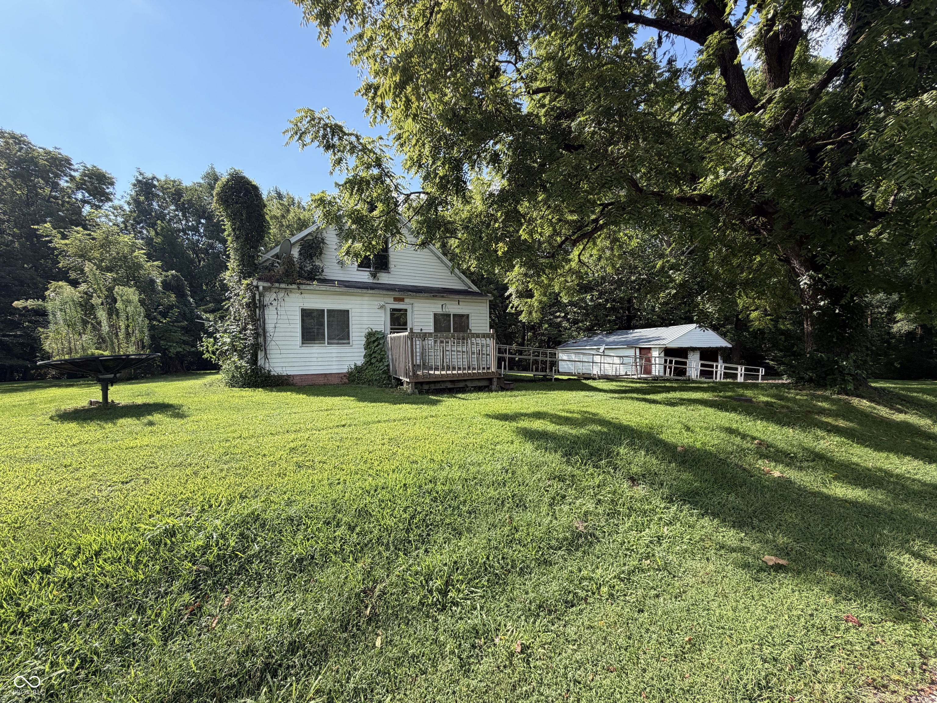 5226 S Slaven Road Property Photo 1