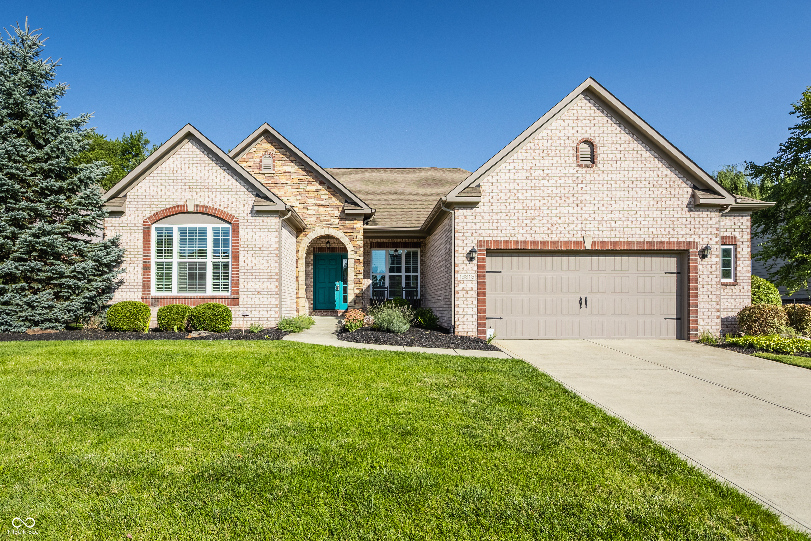 13816 Ambria Drive Property Photo 1