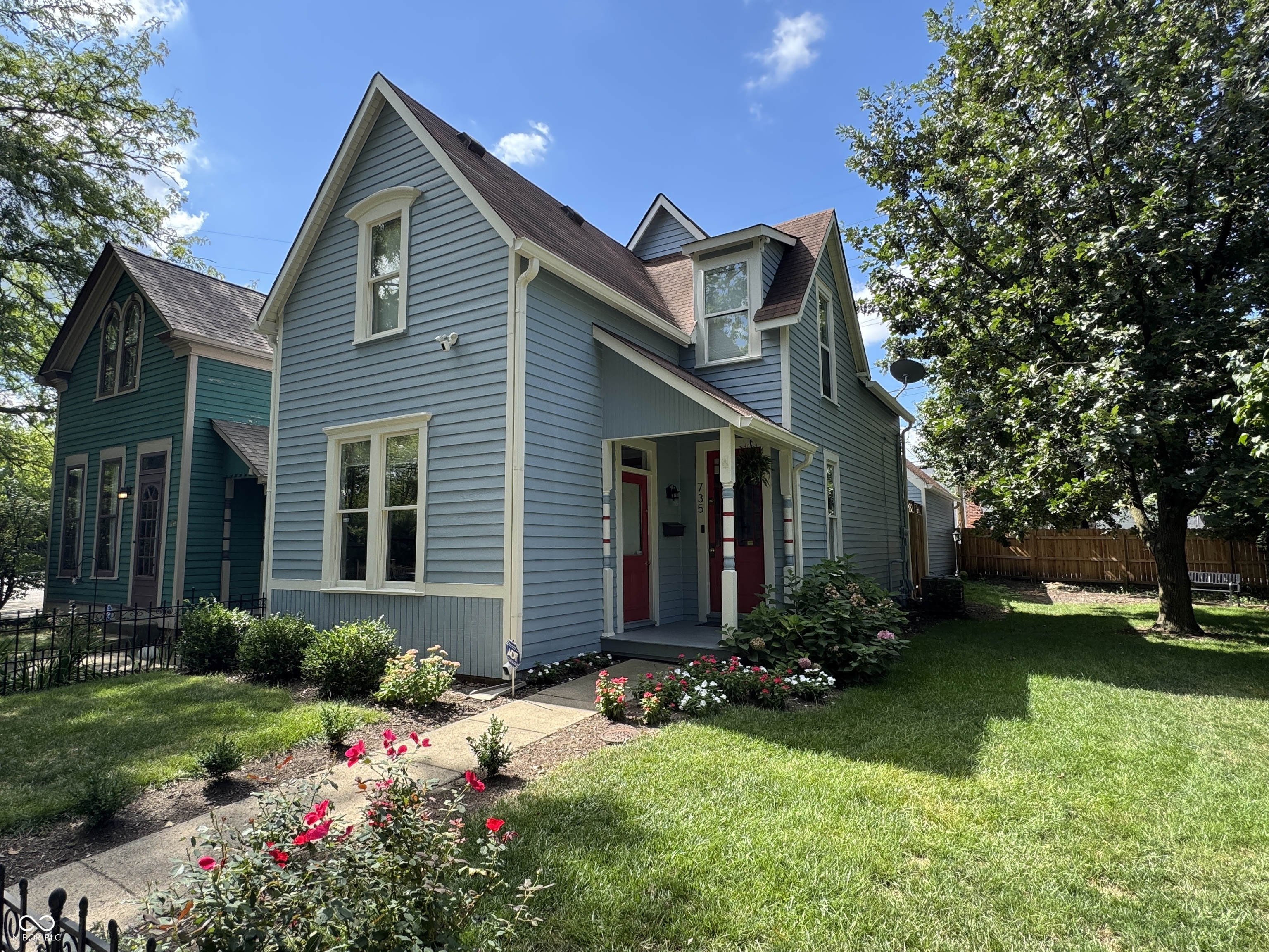 735 Elm Street Property Photo 1