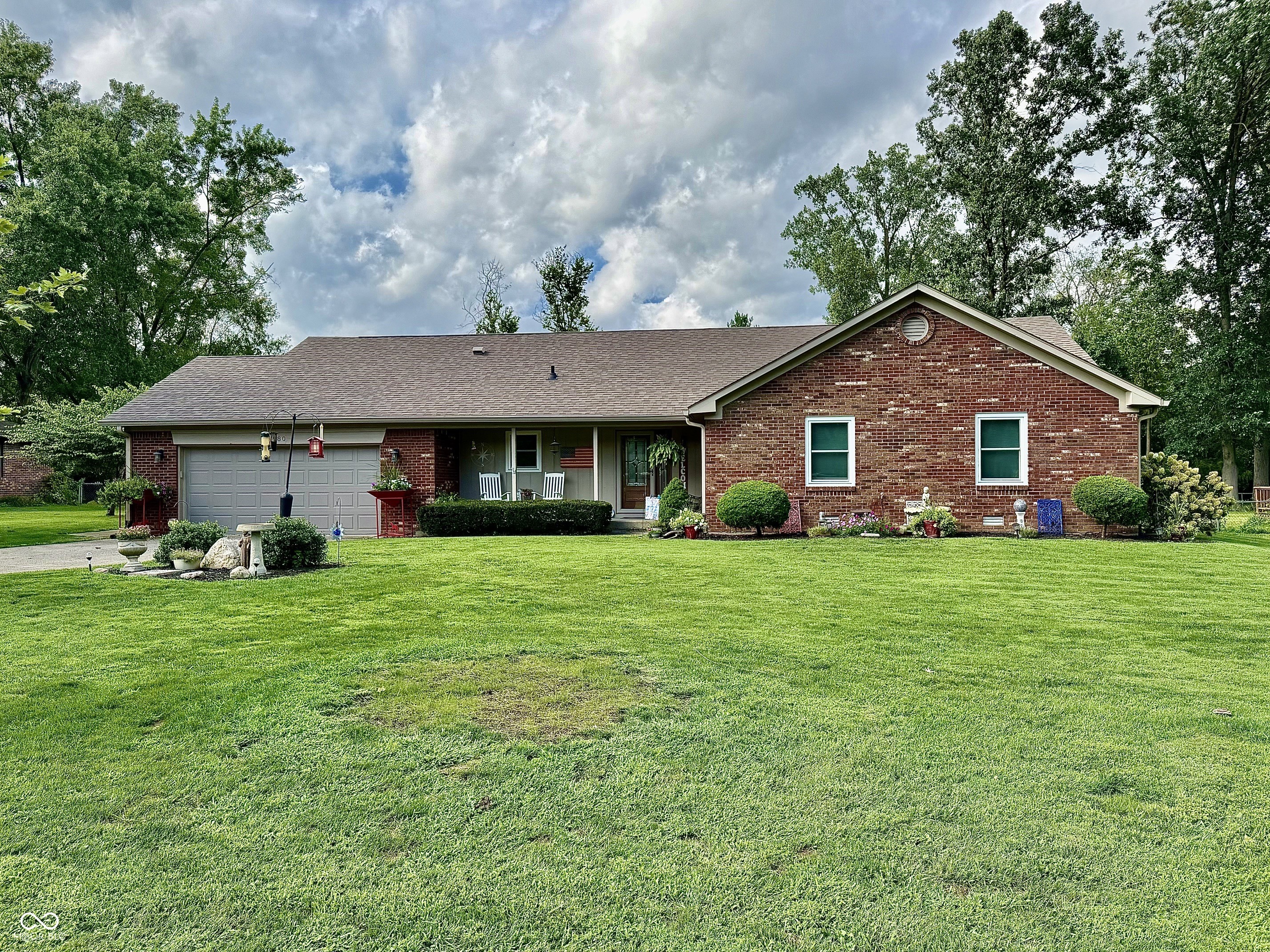 7980 Oak Hill Drive Property Photo 1