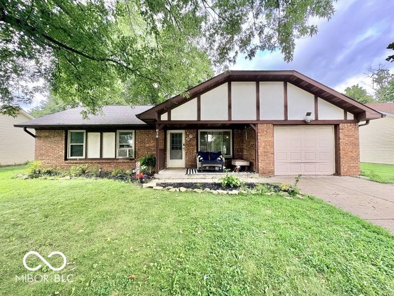 638 Hickory Drive Property Photo 1
