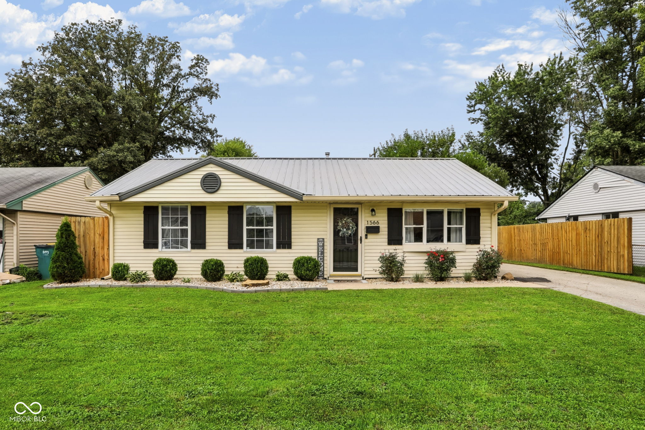 1566 Roberts Road Property Photo 1