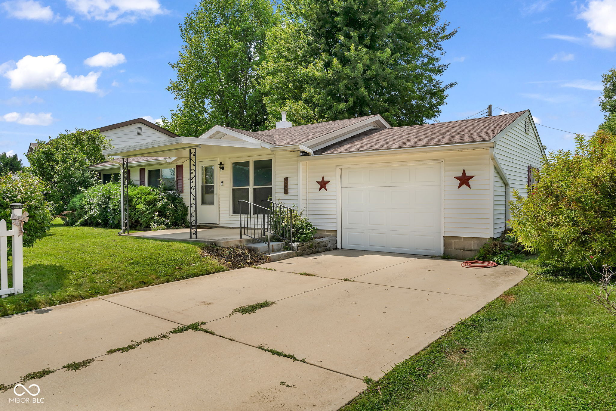 1506 Jaques Drive Property Photo 1