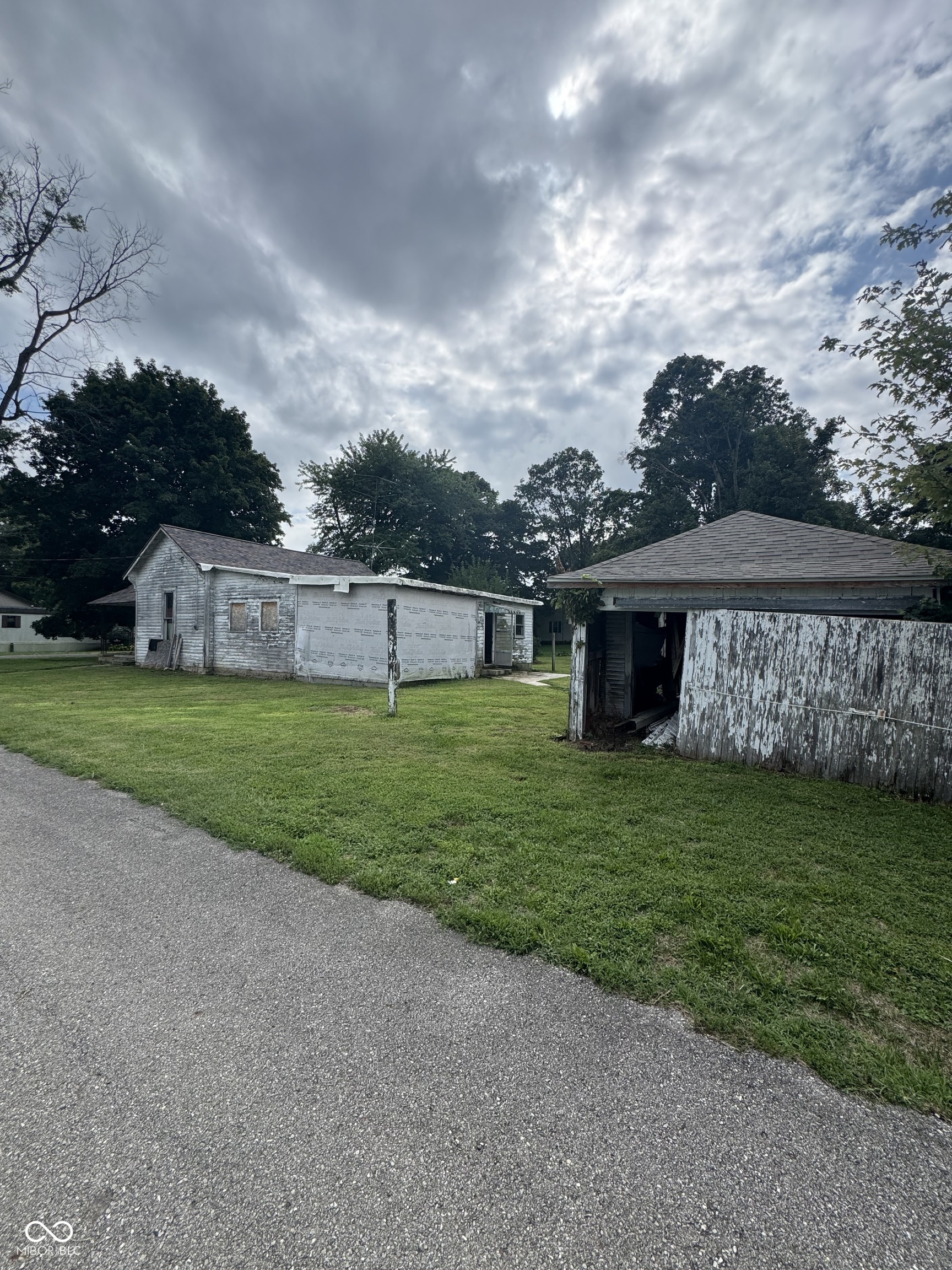 301 N Pierce Property Photo 1