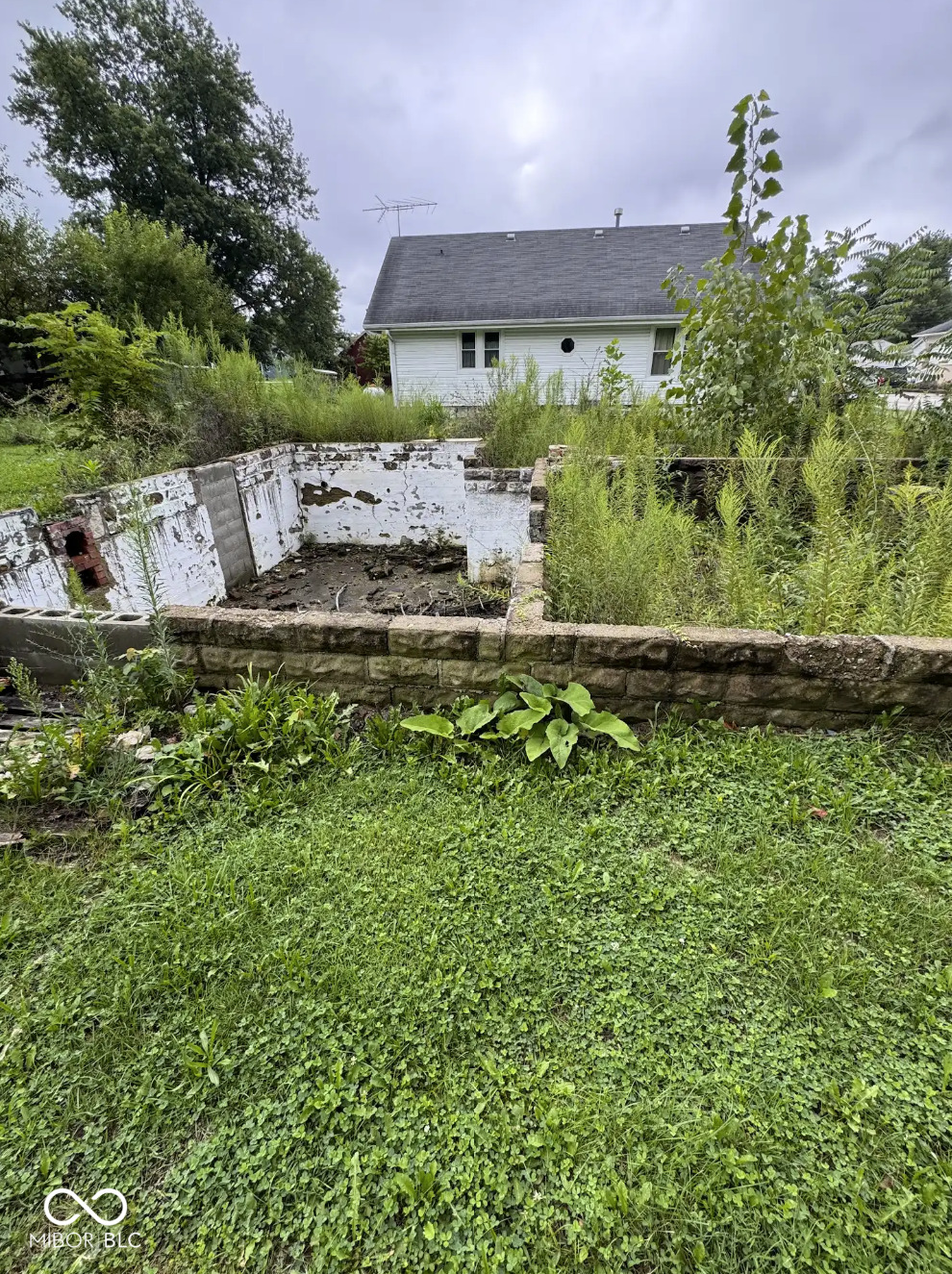 102 E Harrison Property Photo 1