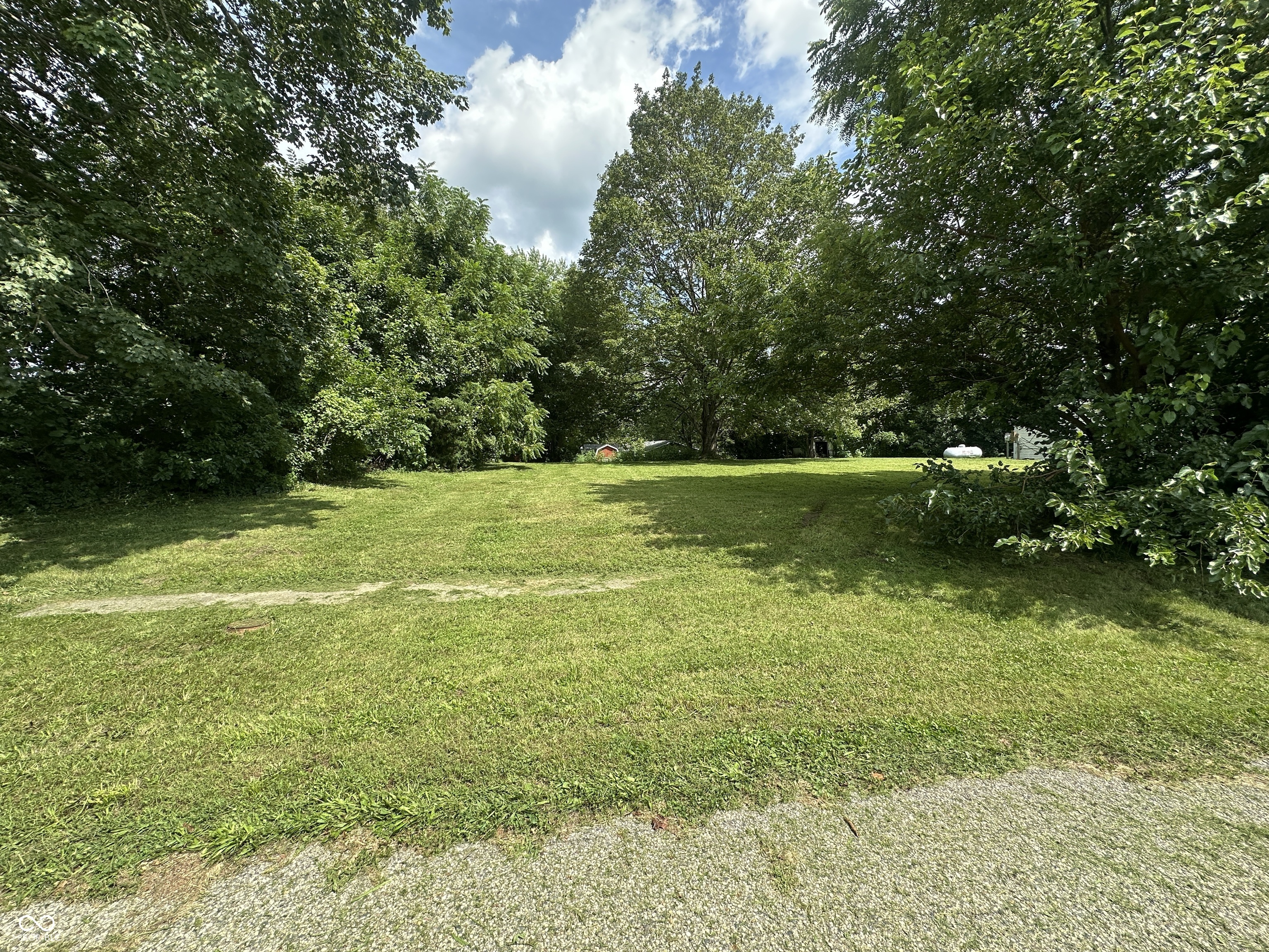 500 E 5th St At S Clinton Property Photo 1