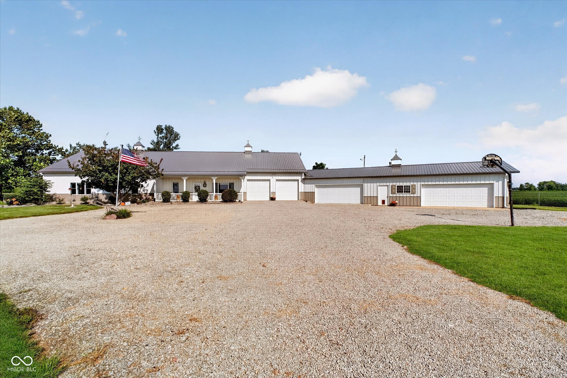 8693 N 800 Property Photo 1