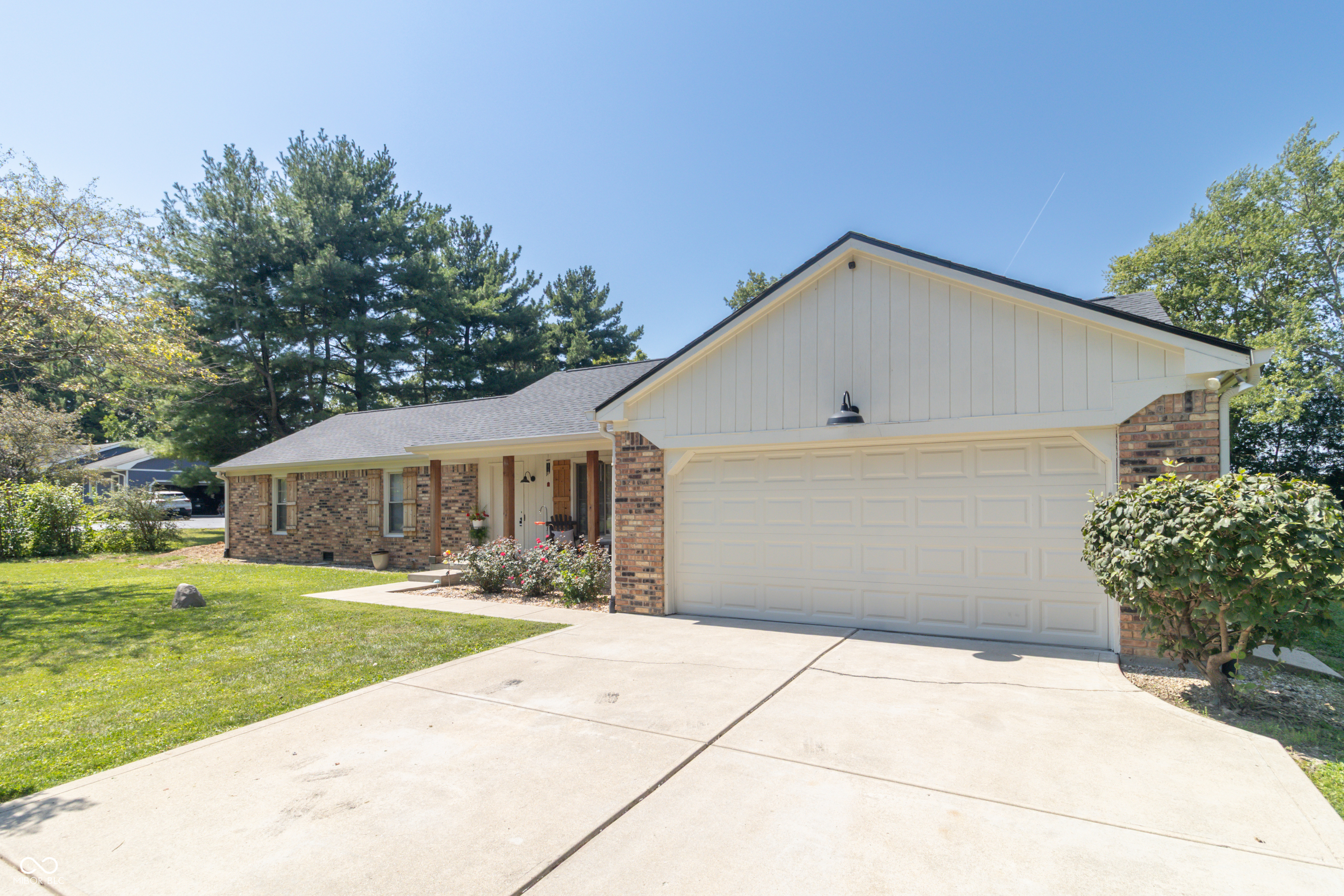 5532 Arrowhead Drive Property Photo 1
