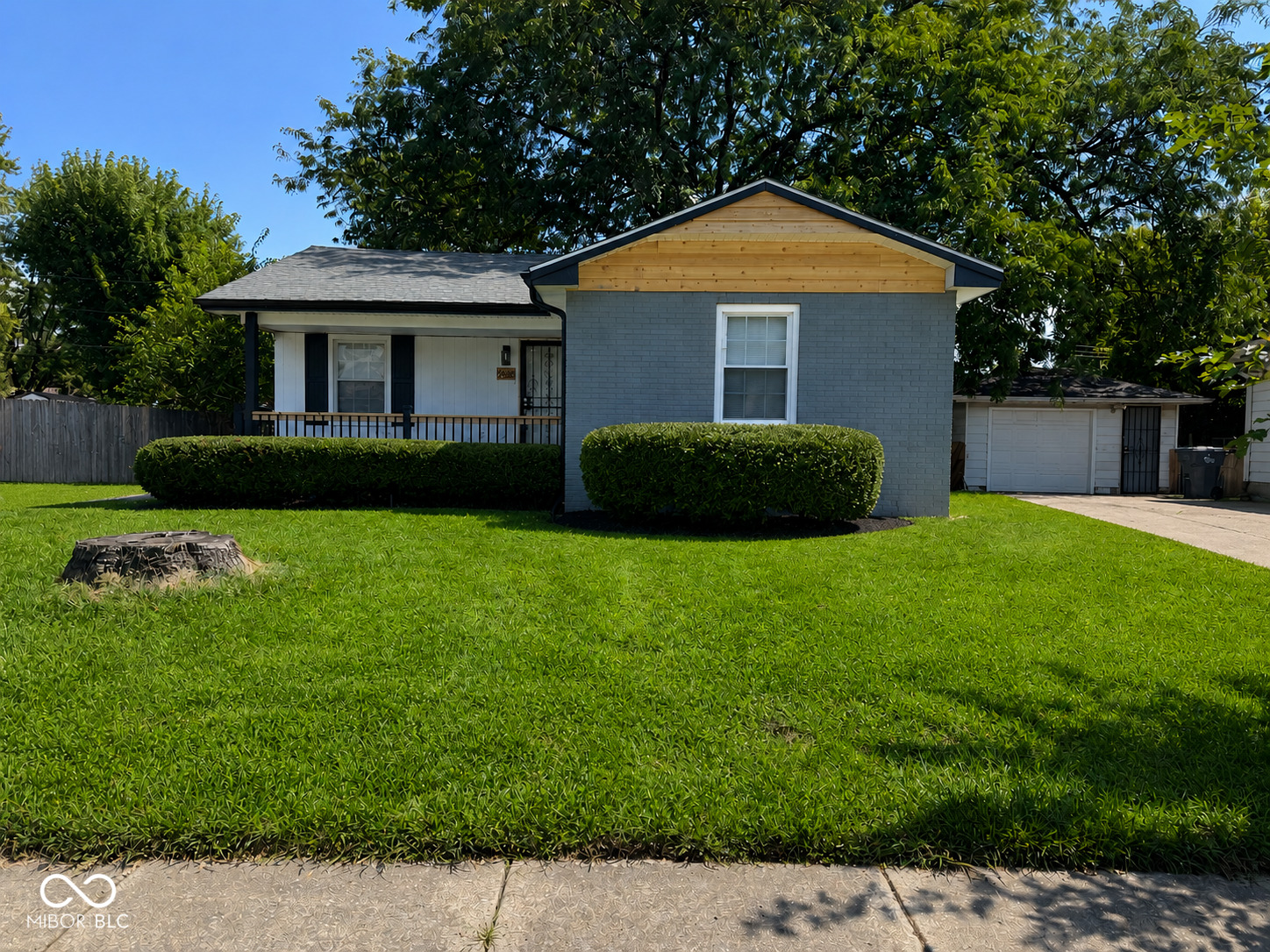 3425 Tiffany Drive Property Photo 1