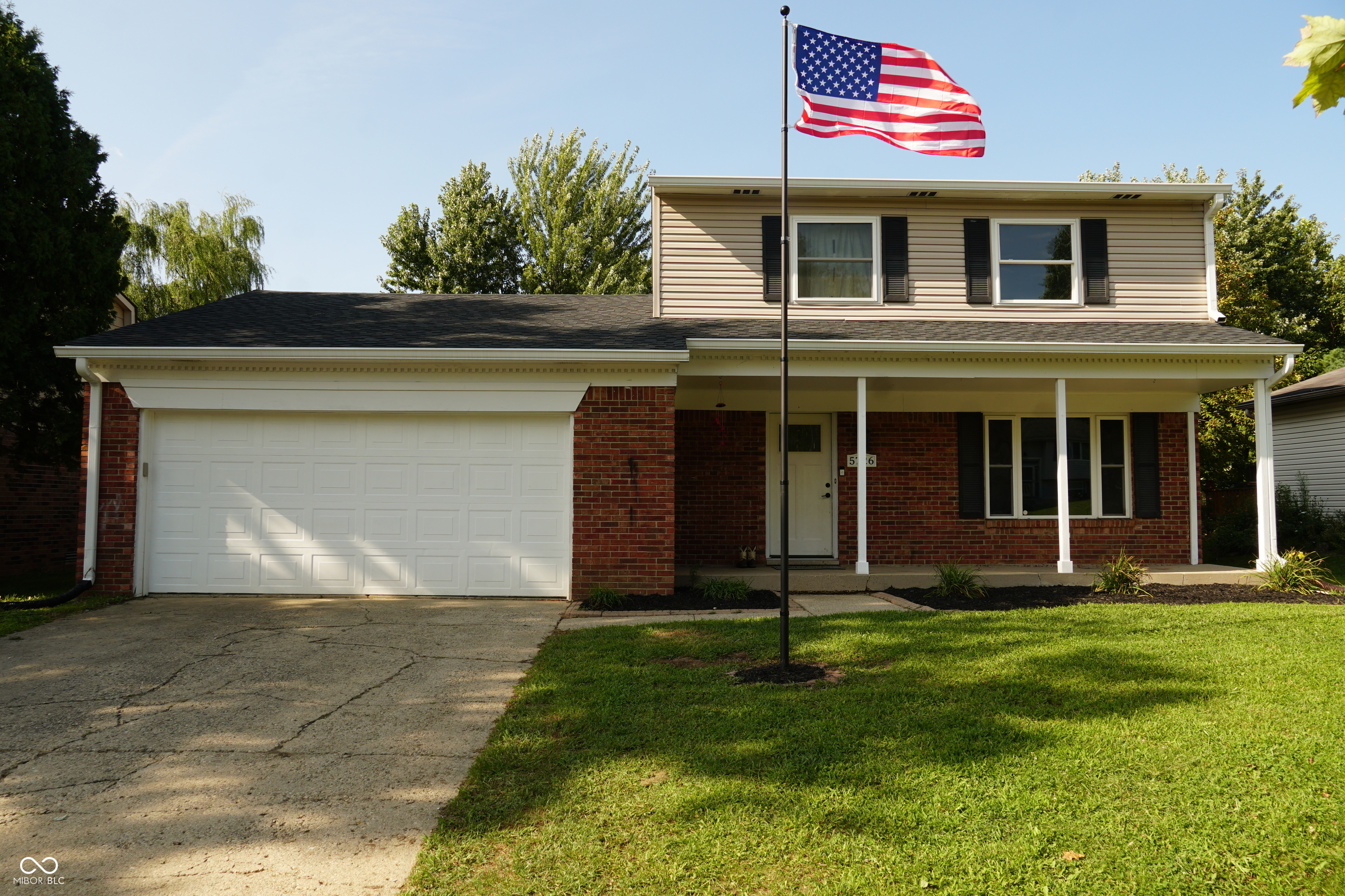 5726 Somers Drive Property Photo 1