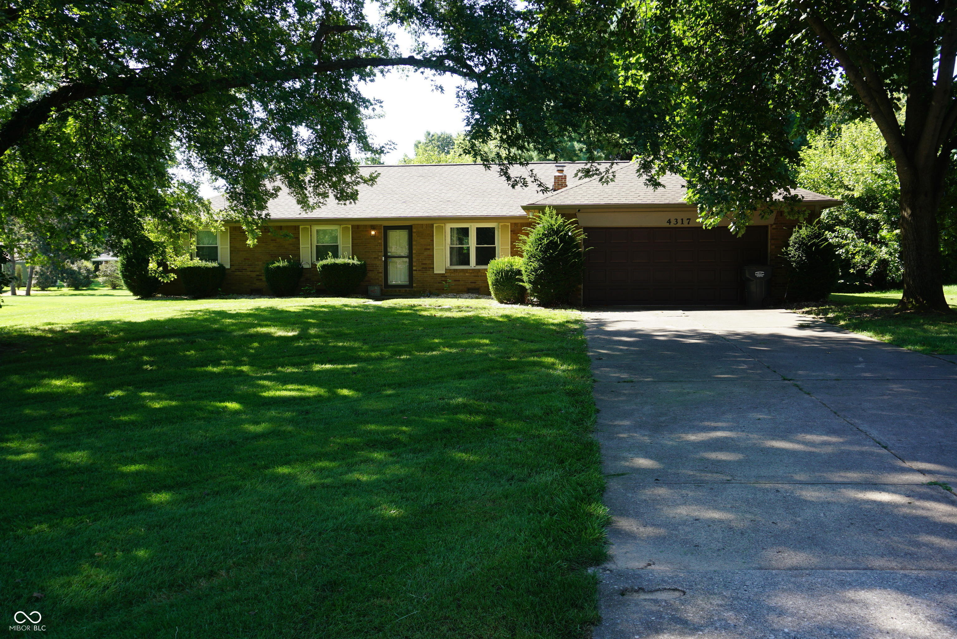 4317 W Fairview Road Property Photo 1