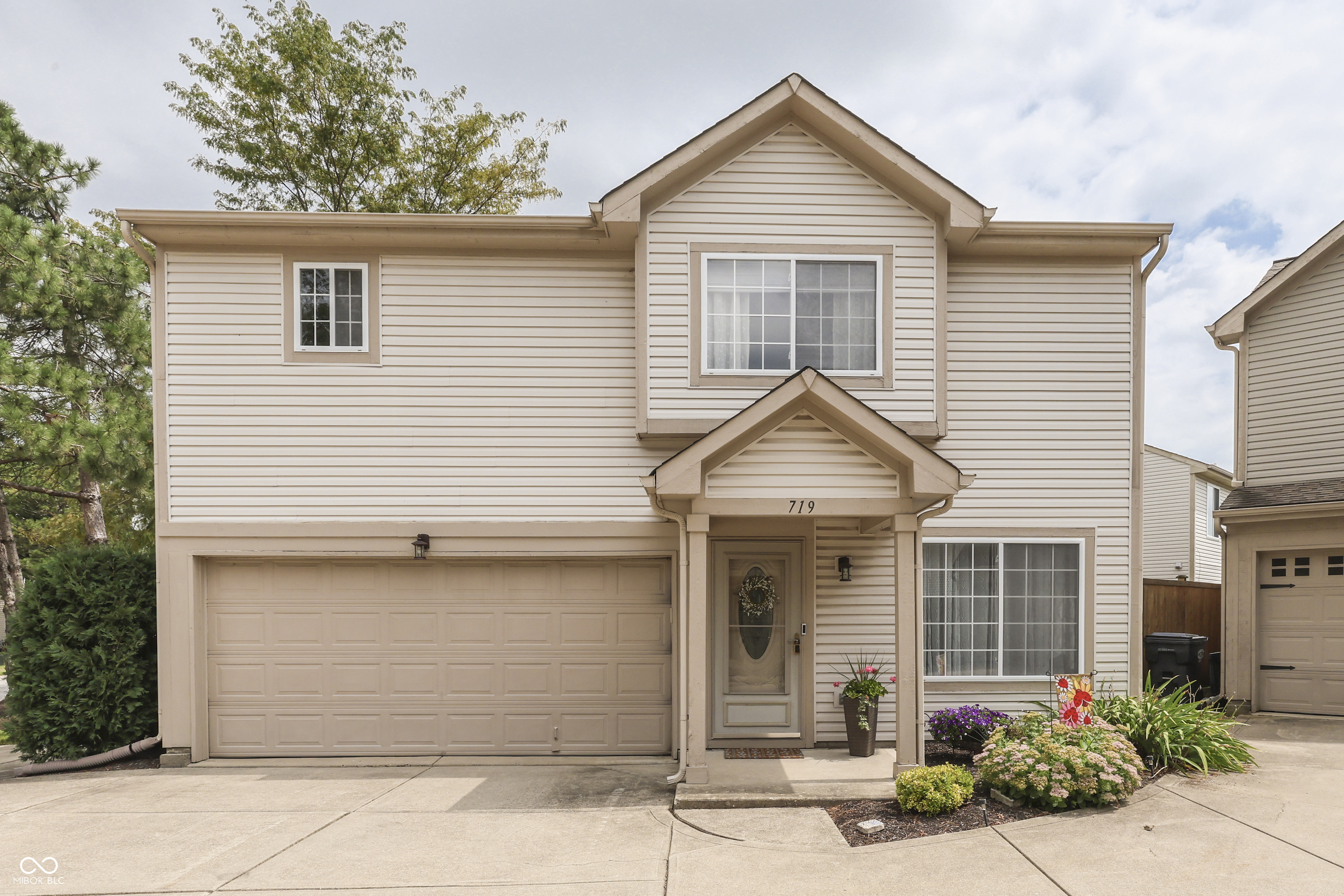 719 Mountain Pine Drive Property Photo 1