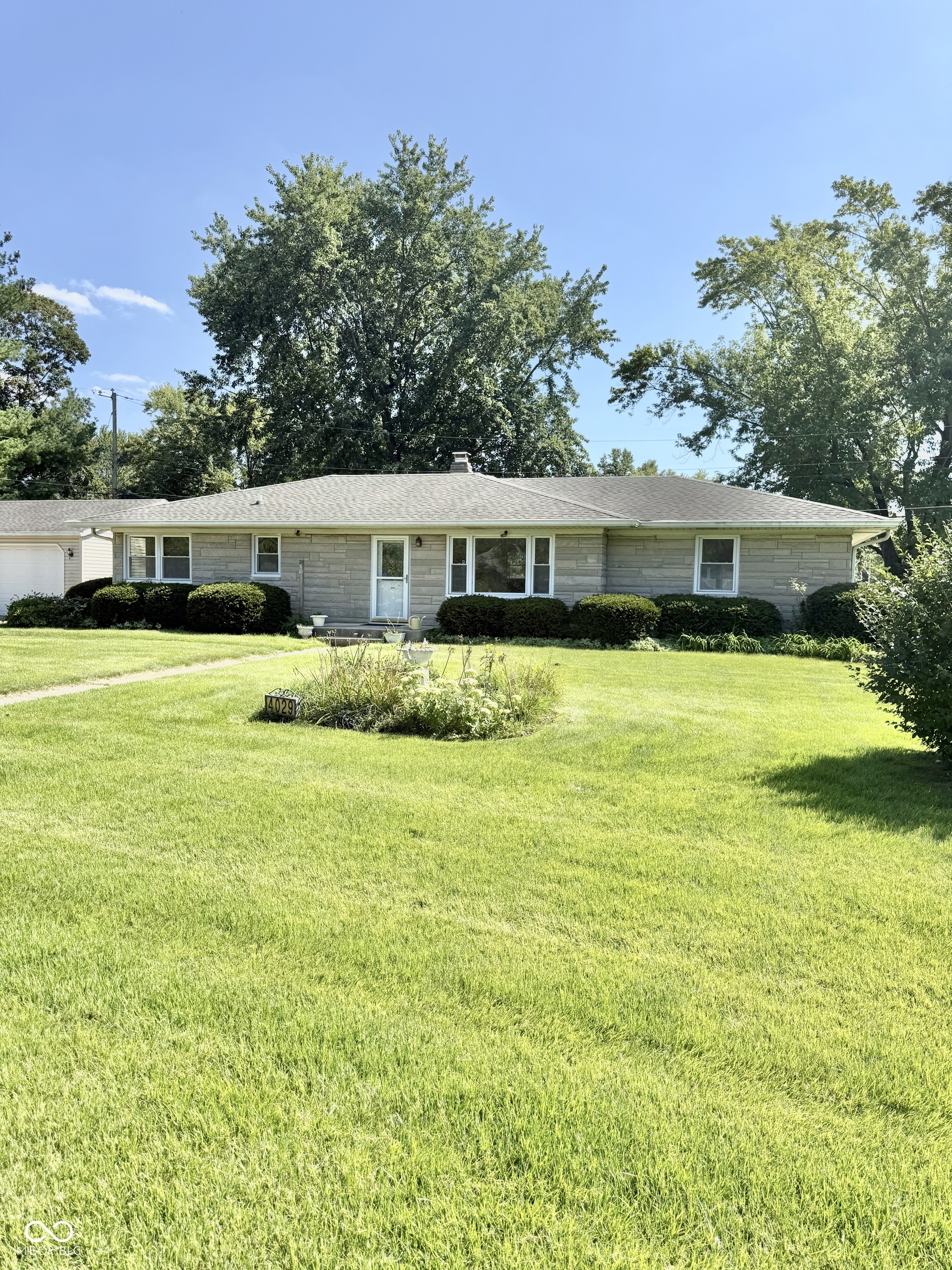 4029 Ridgeway Drive Property Photo 1