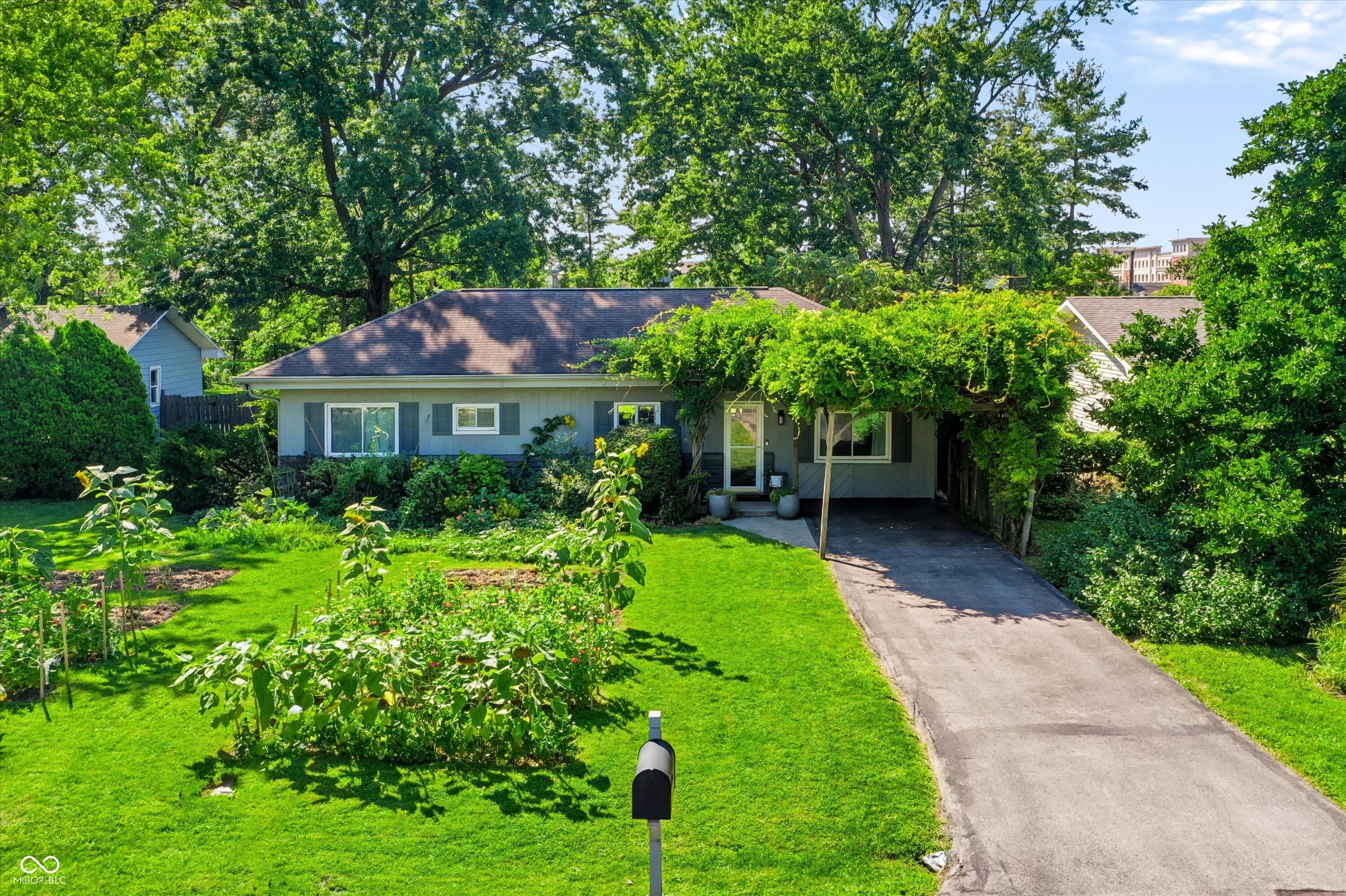 930 Pawnee Road