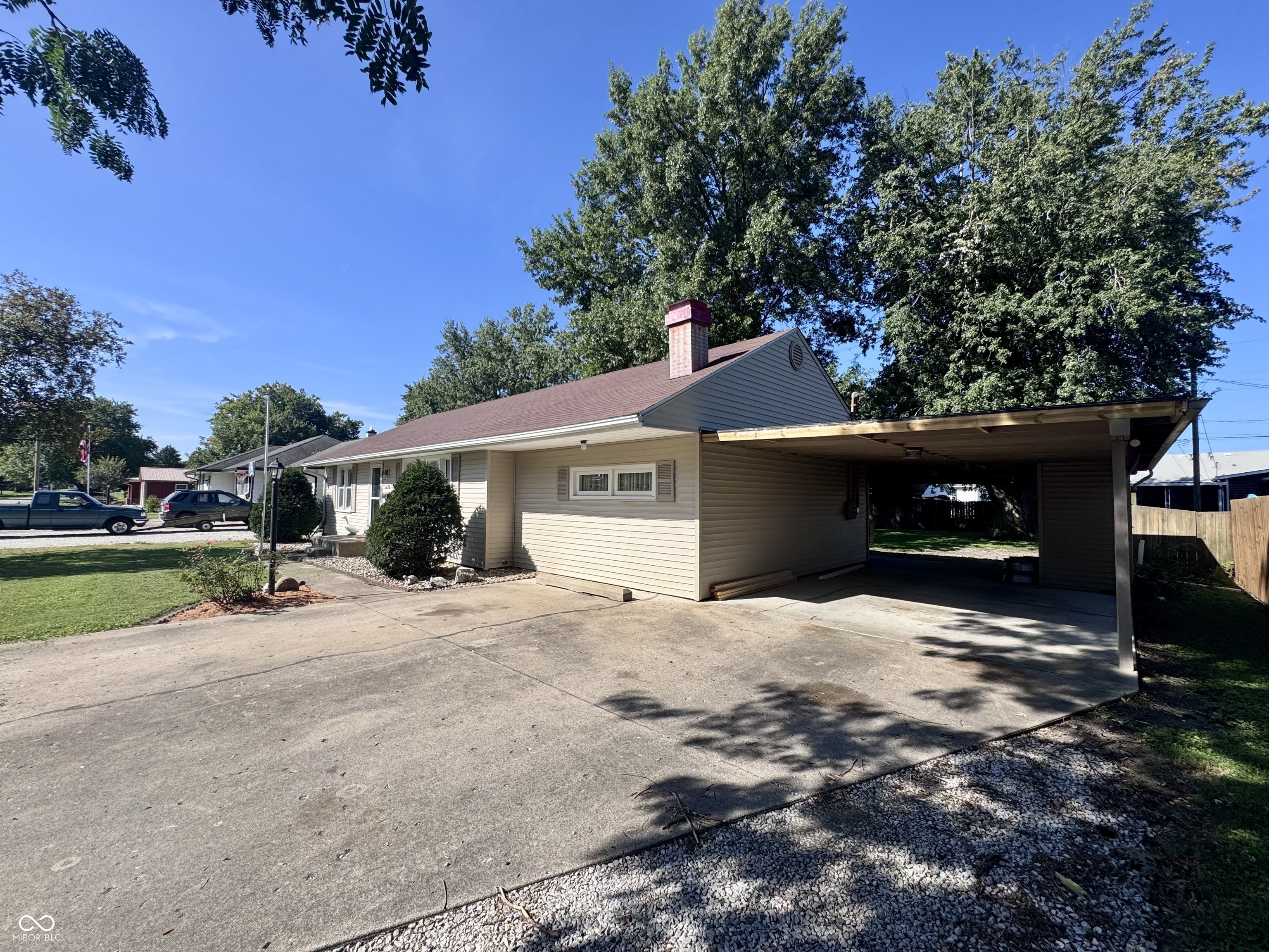 606 Jackson