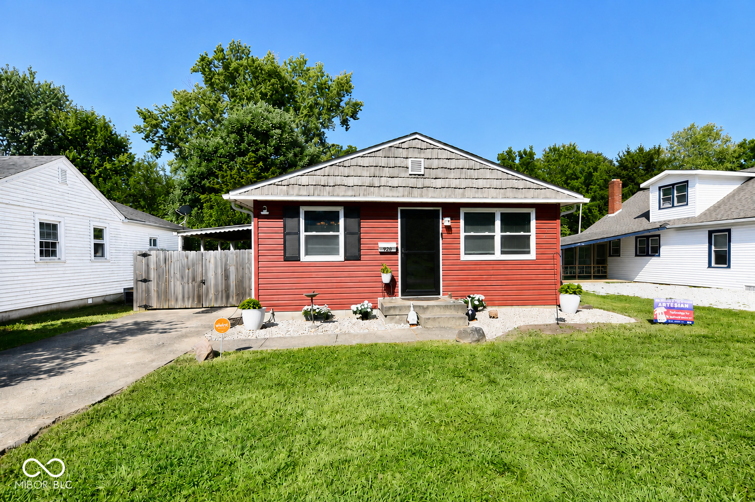 930 N Eaton Avenue Property Photo 1