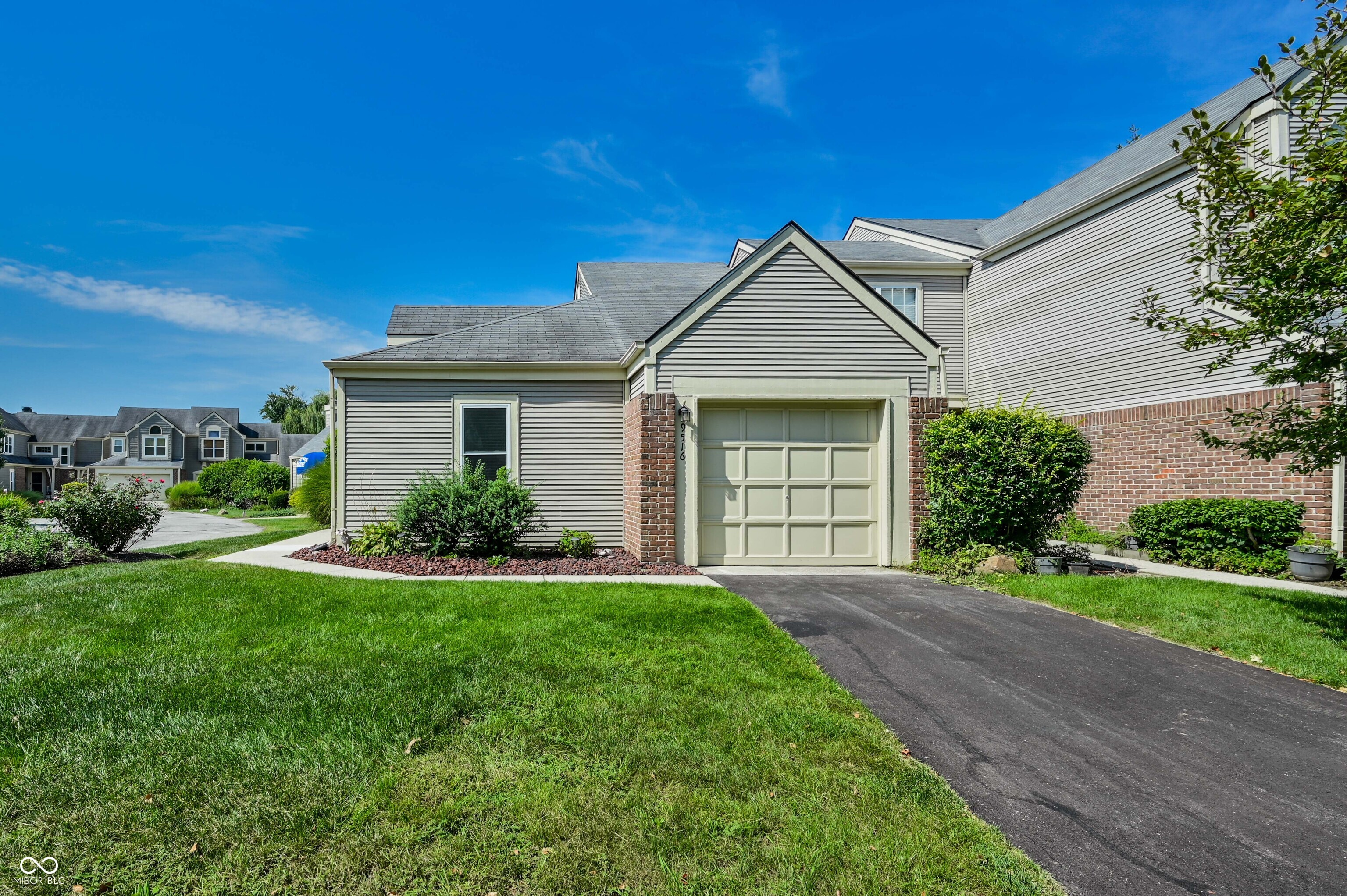 9516 Aberdare Drive Property Photo 1