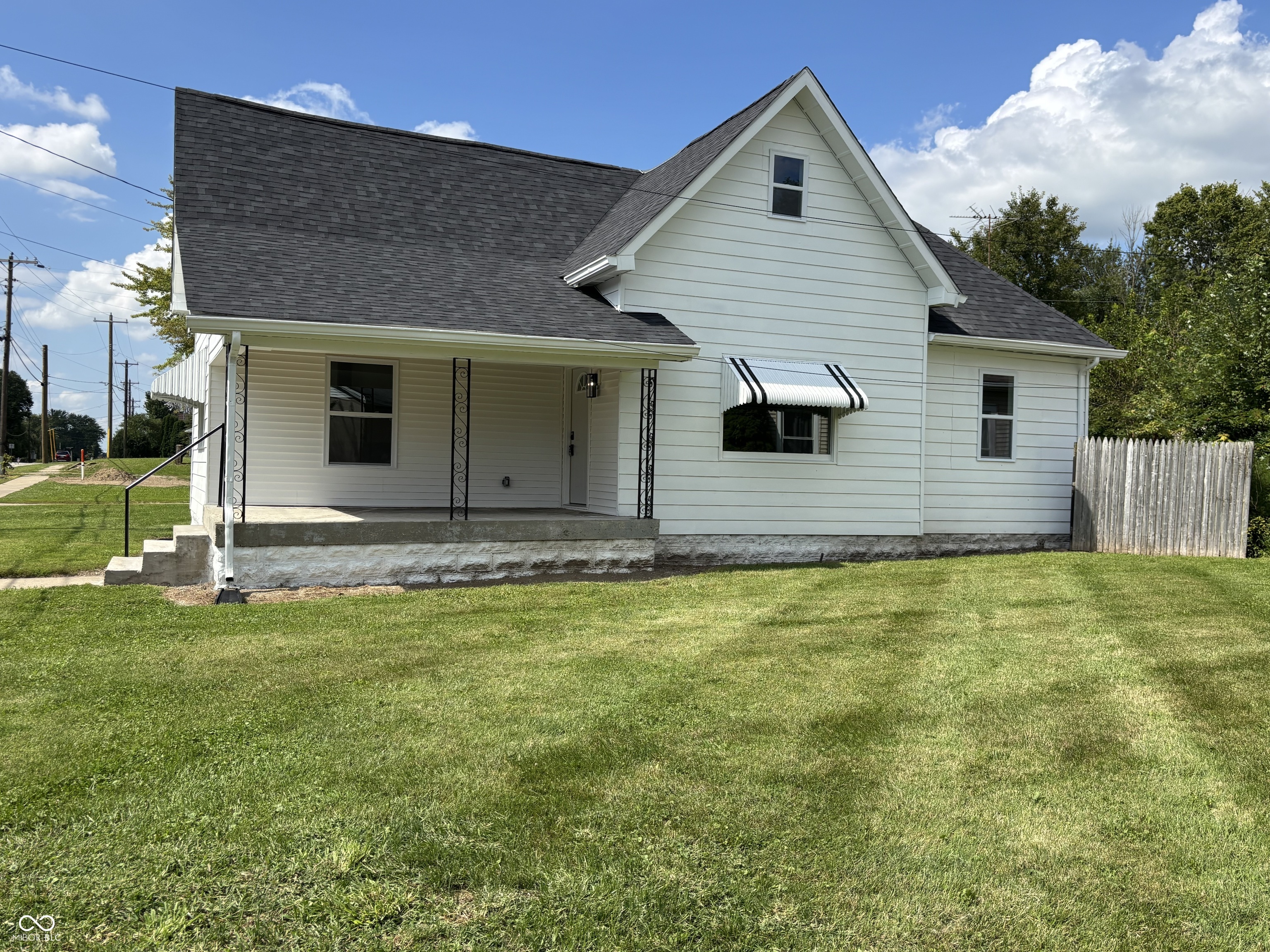 307 N Main Street Property Photo 1