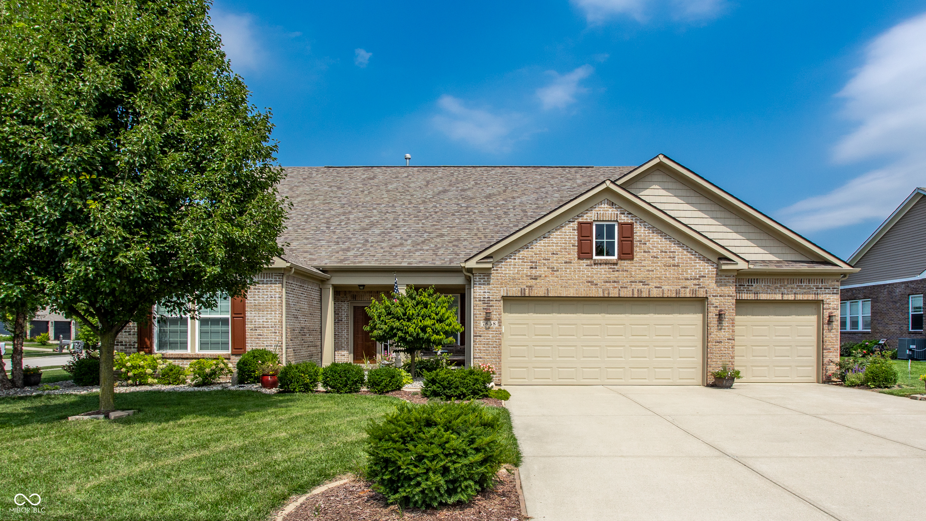 7658 Winding Lake Drive Property Photo 1