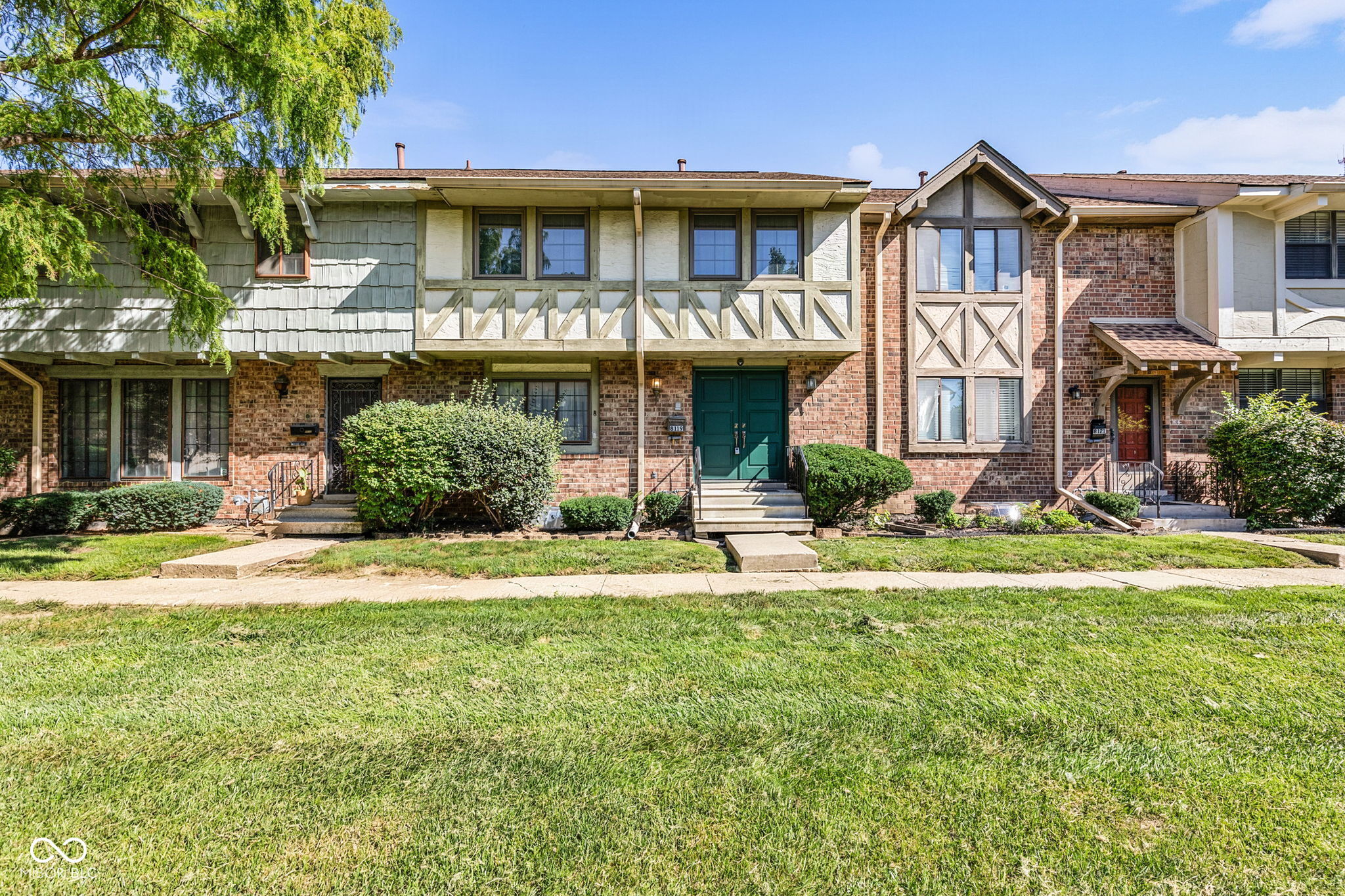 8119 Bromley Place Property Photo 1