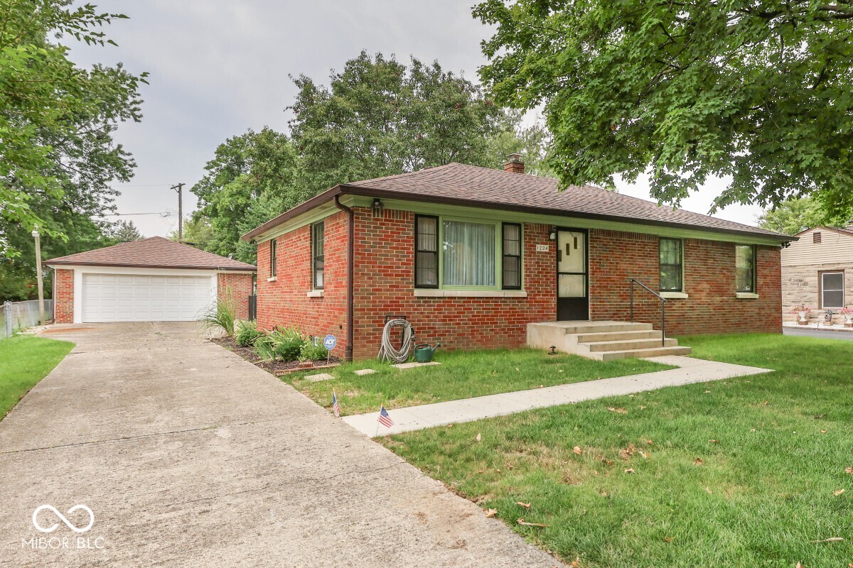 1224 N Elmhurst Drive