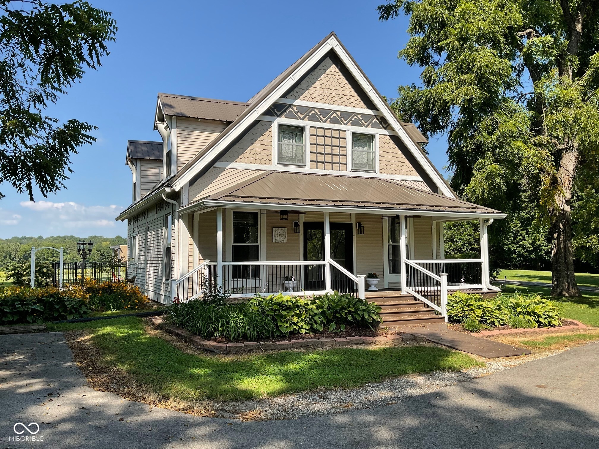 3596 N B Dale Road Property Photo 1