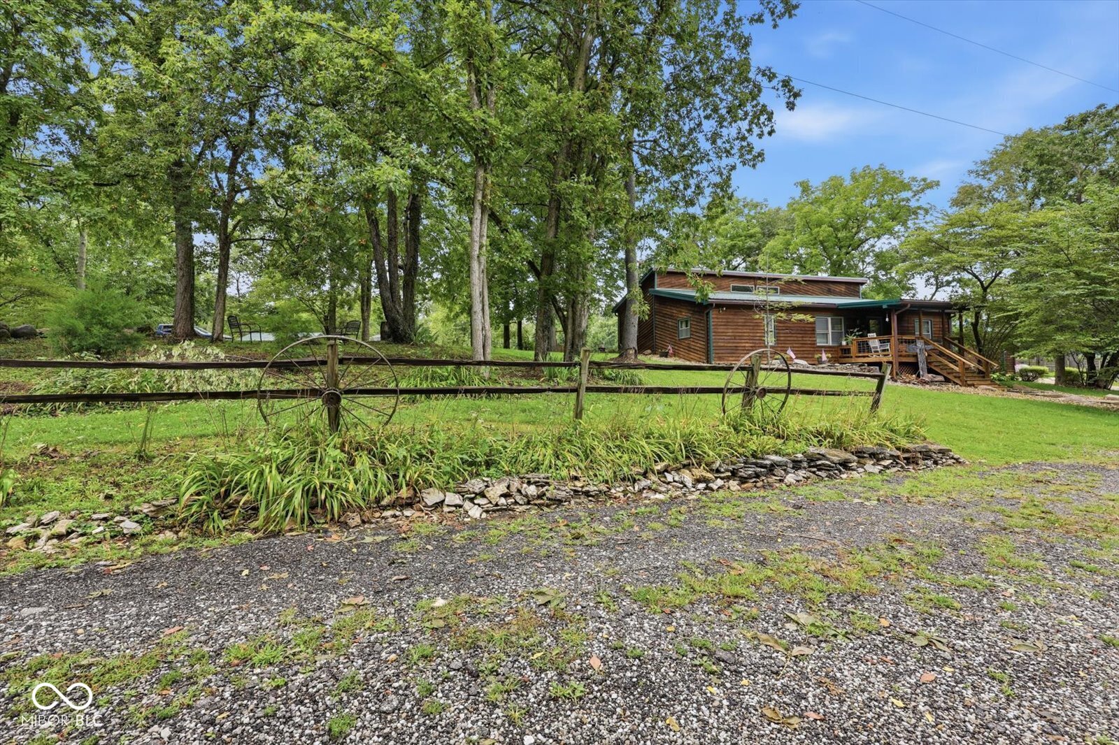 214 Crenshaw Drive Property Photo 1