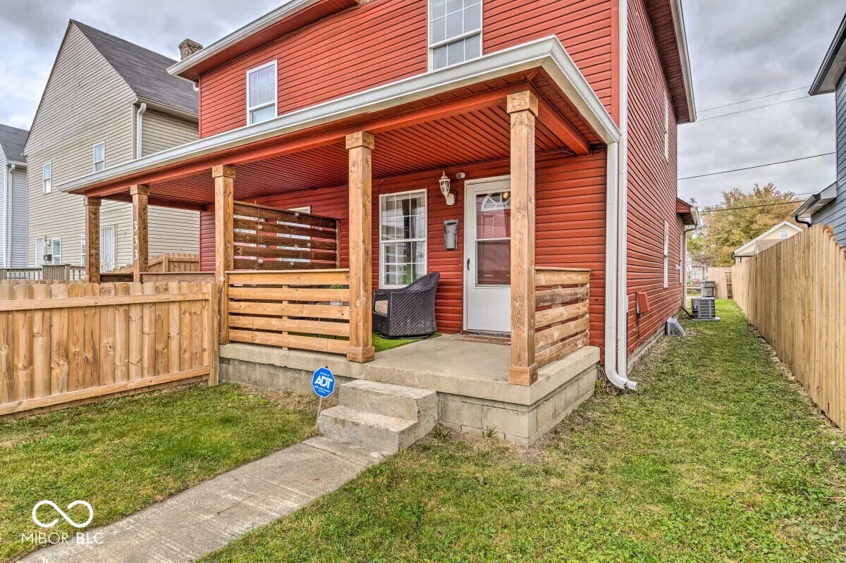 333 S State Street Property Photo 1