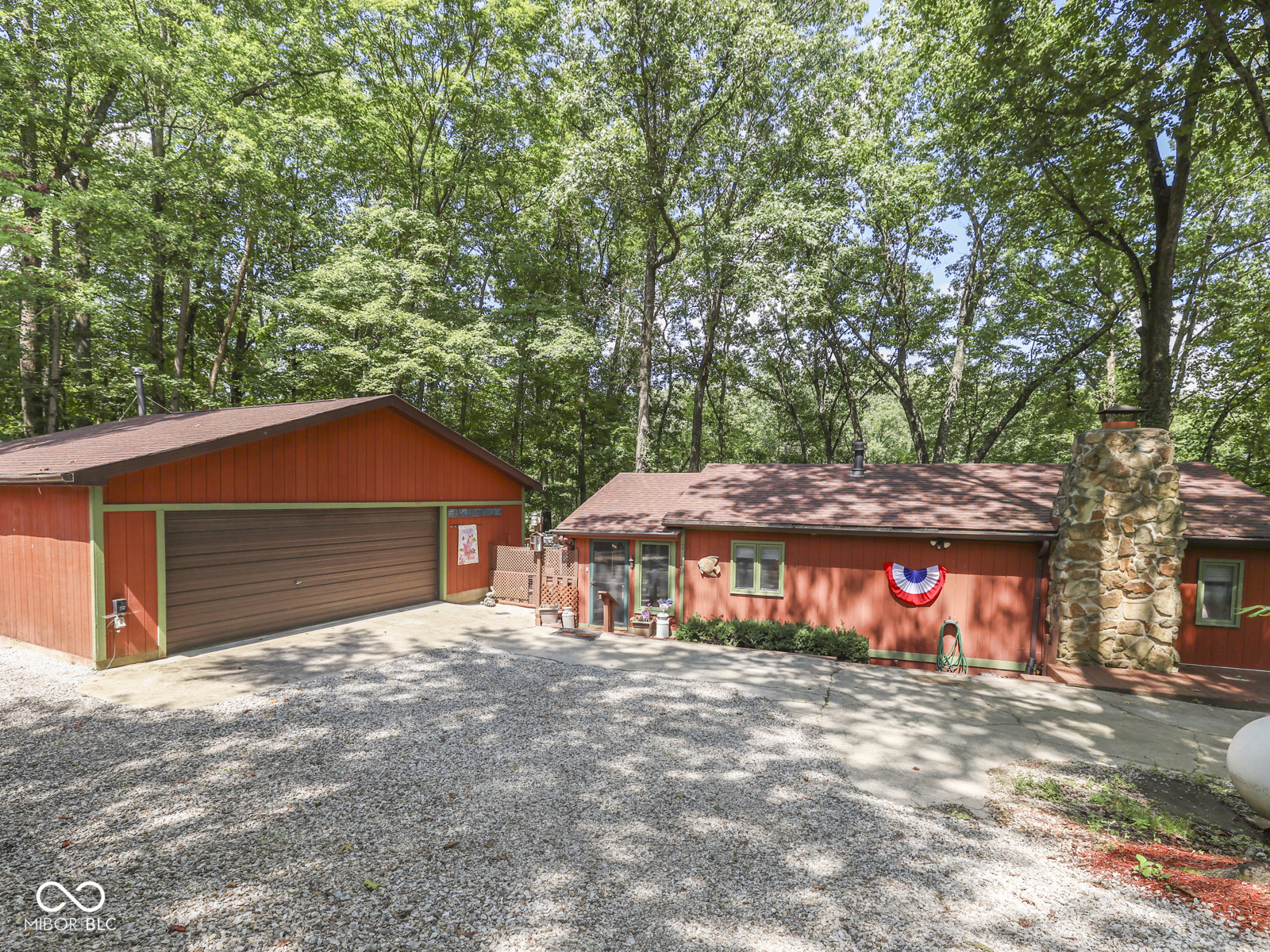 7629 Hummingbird Drive Property Photo 1