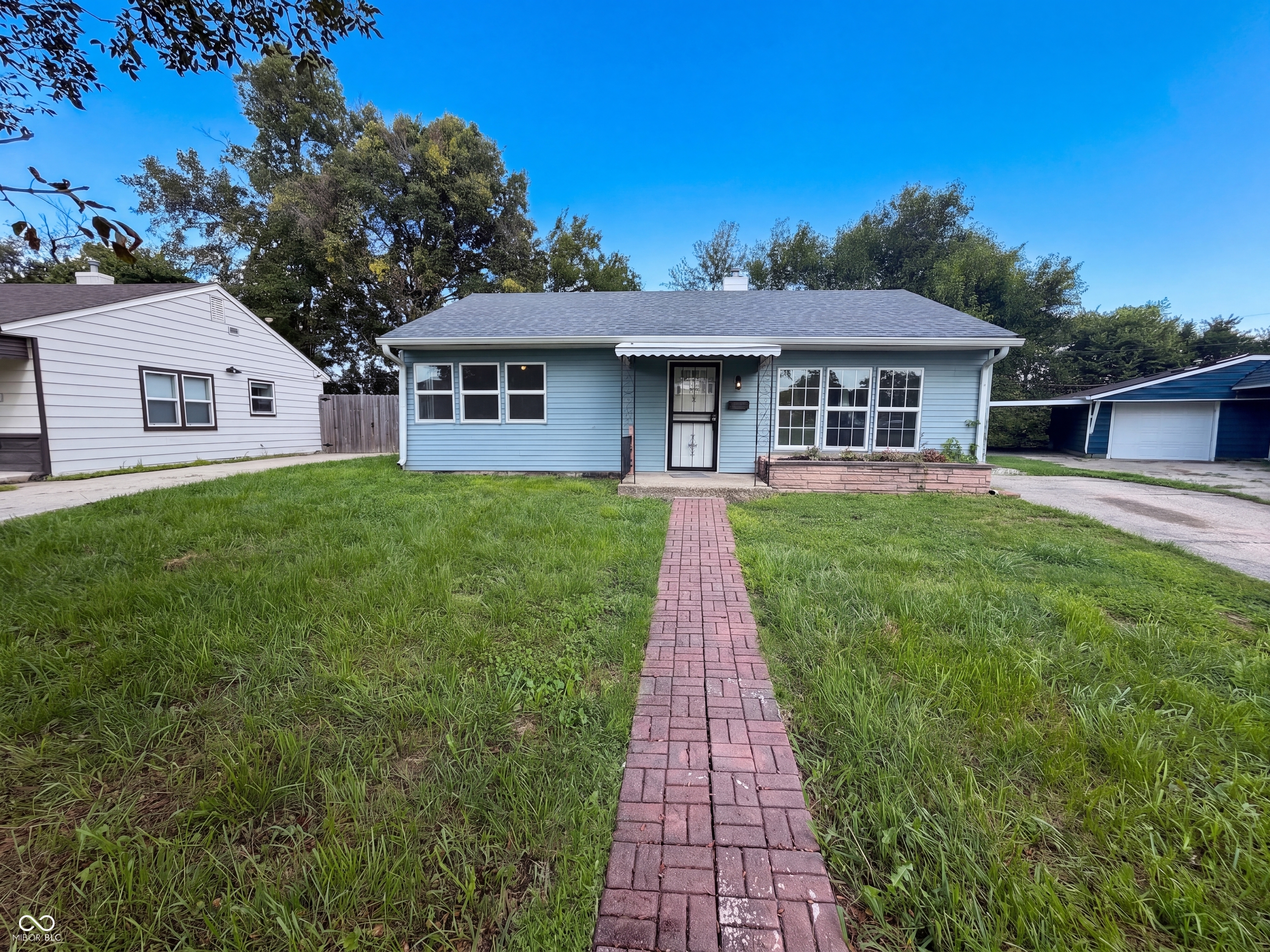 1453 E Lynn Drive Property Photo 1