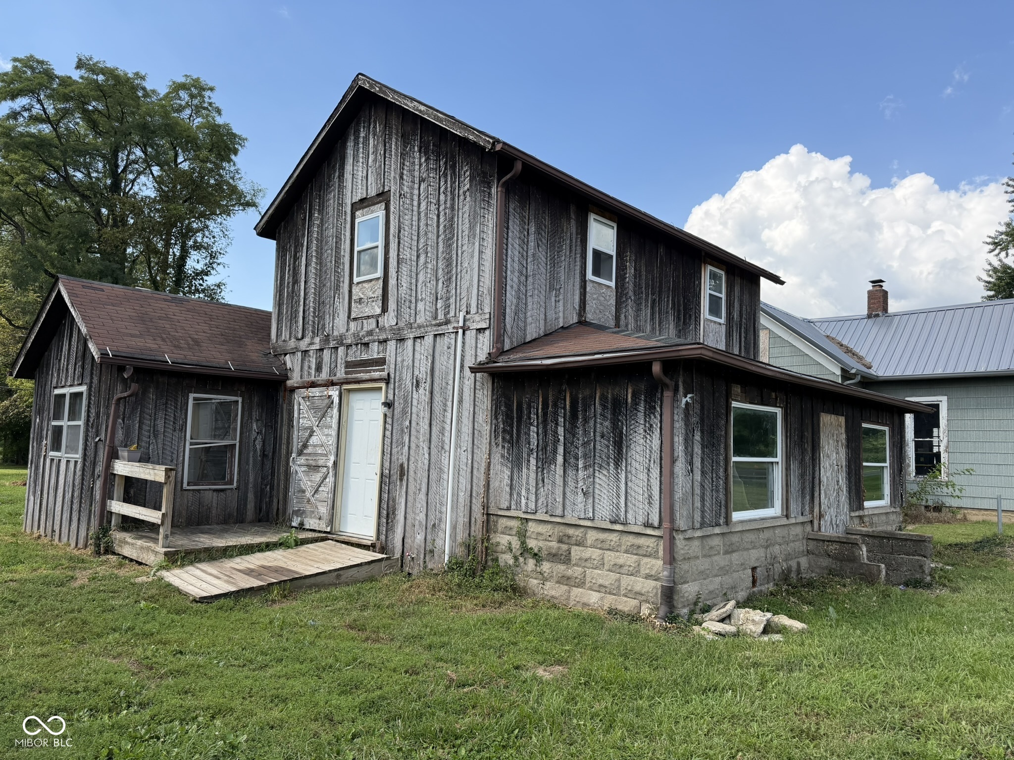 8324 S Us Highway 41 Property Photo 1