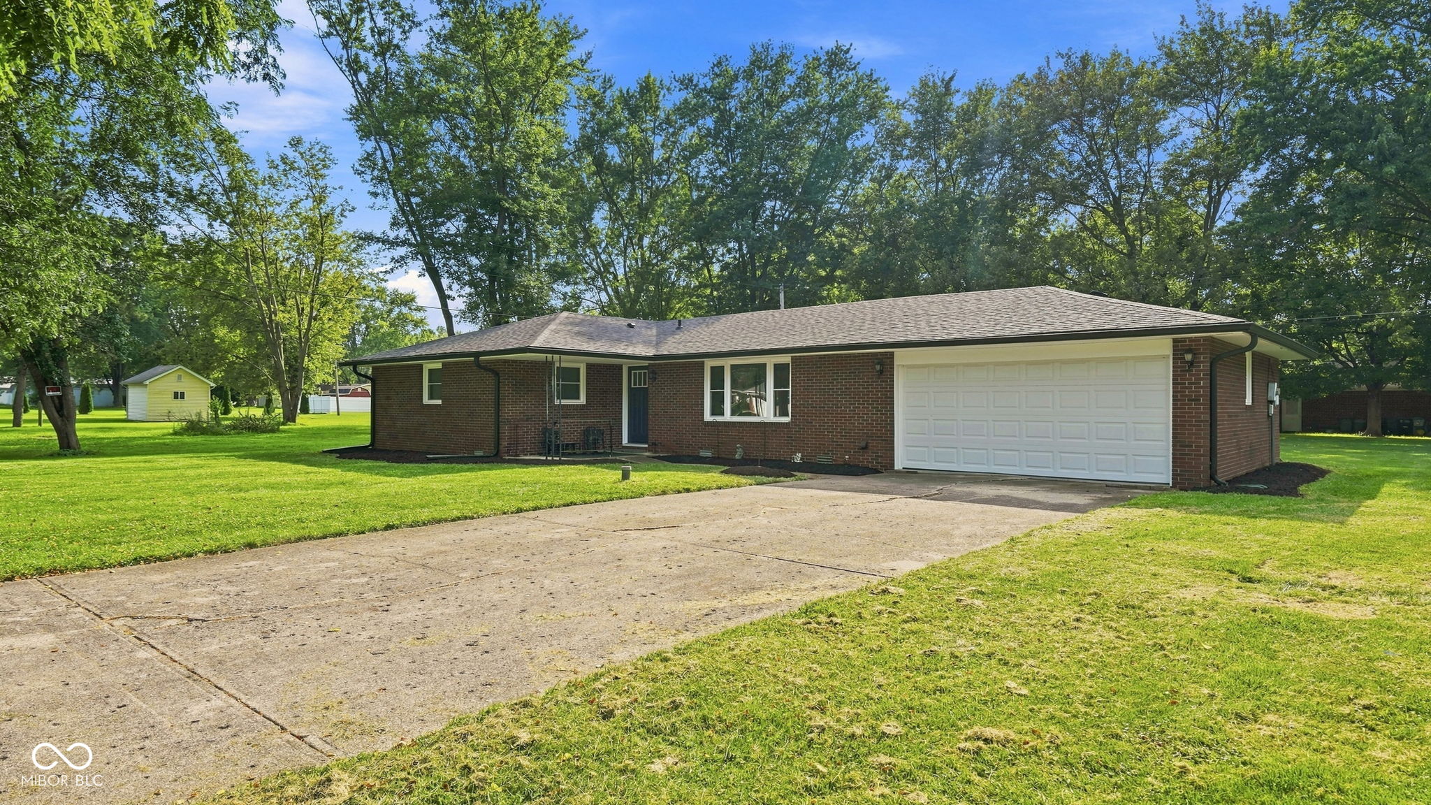 2407 Rita Court Property Photo 1