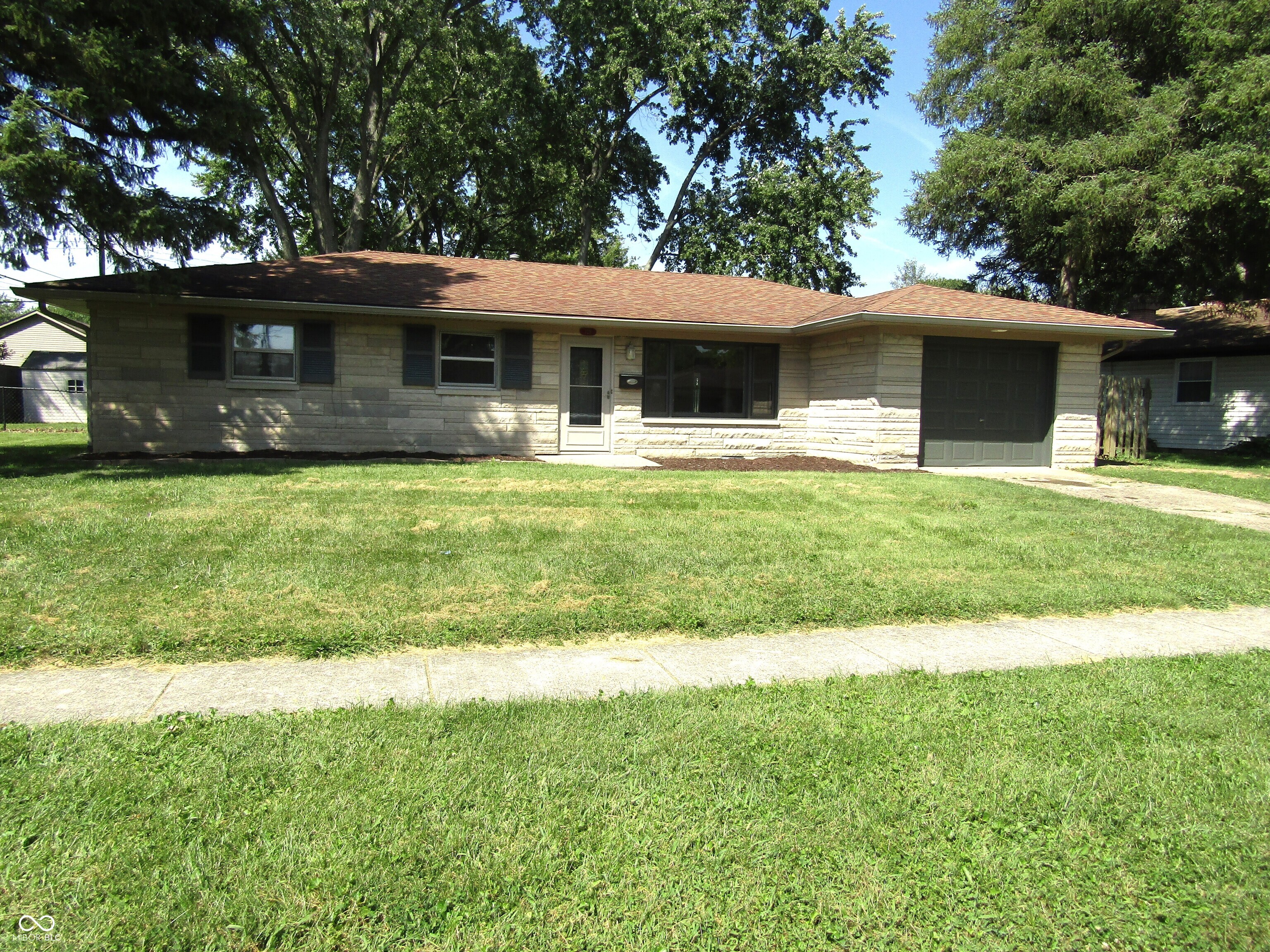128 Prairie Parkway Property Photo 1