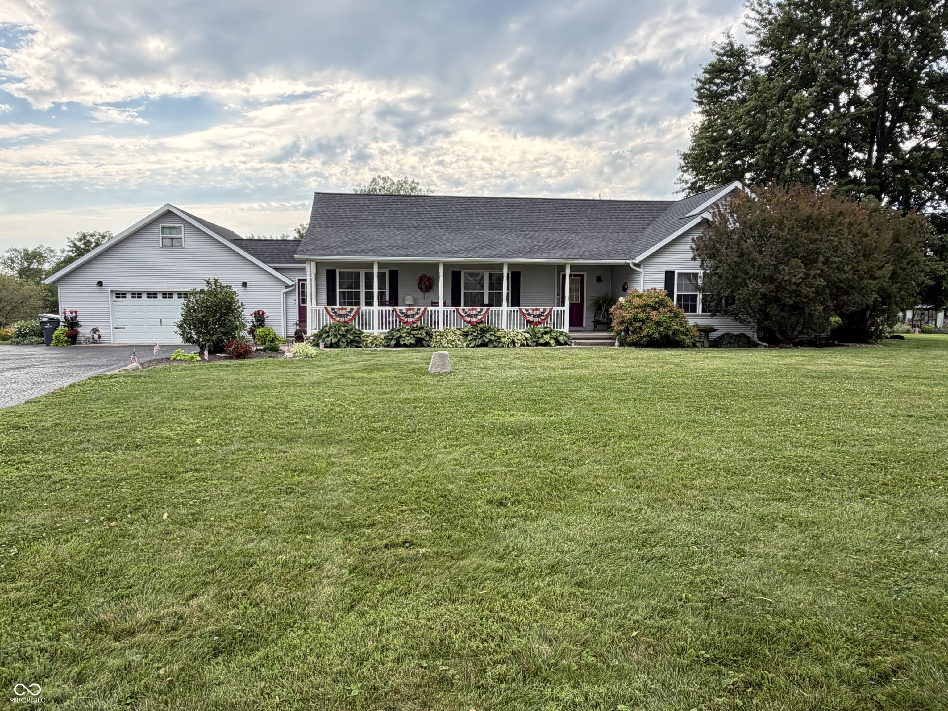 6407 N County Road 300 Property Photo 1