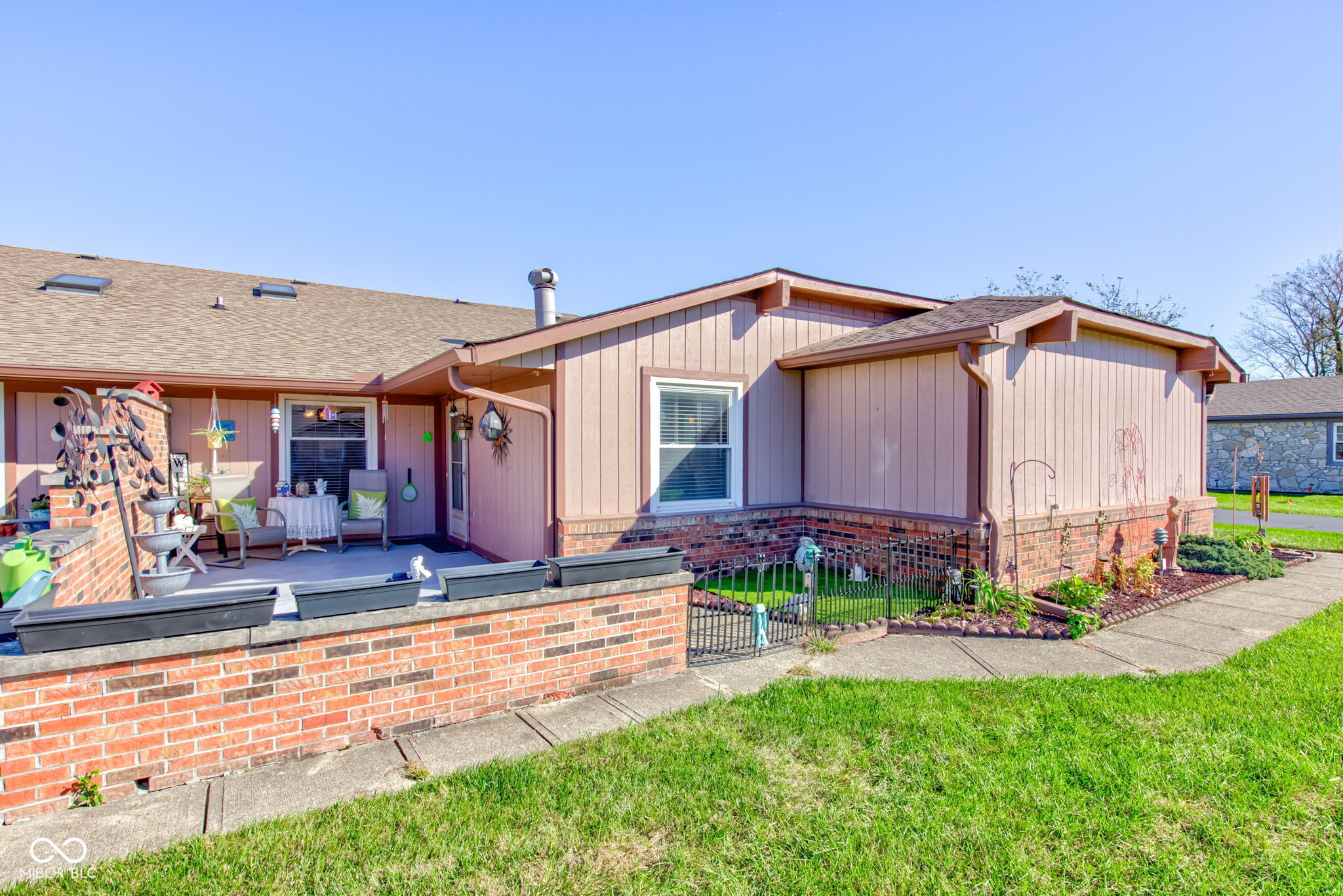 1111 Paradise Court Property Photo 1