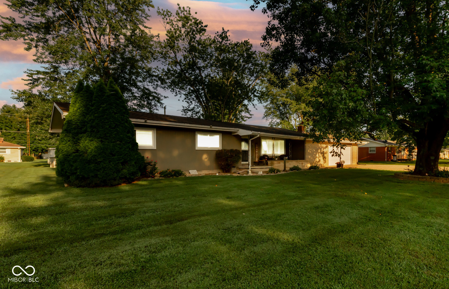 164 S East Property Photo 1