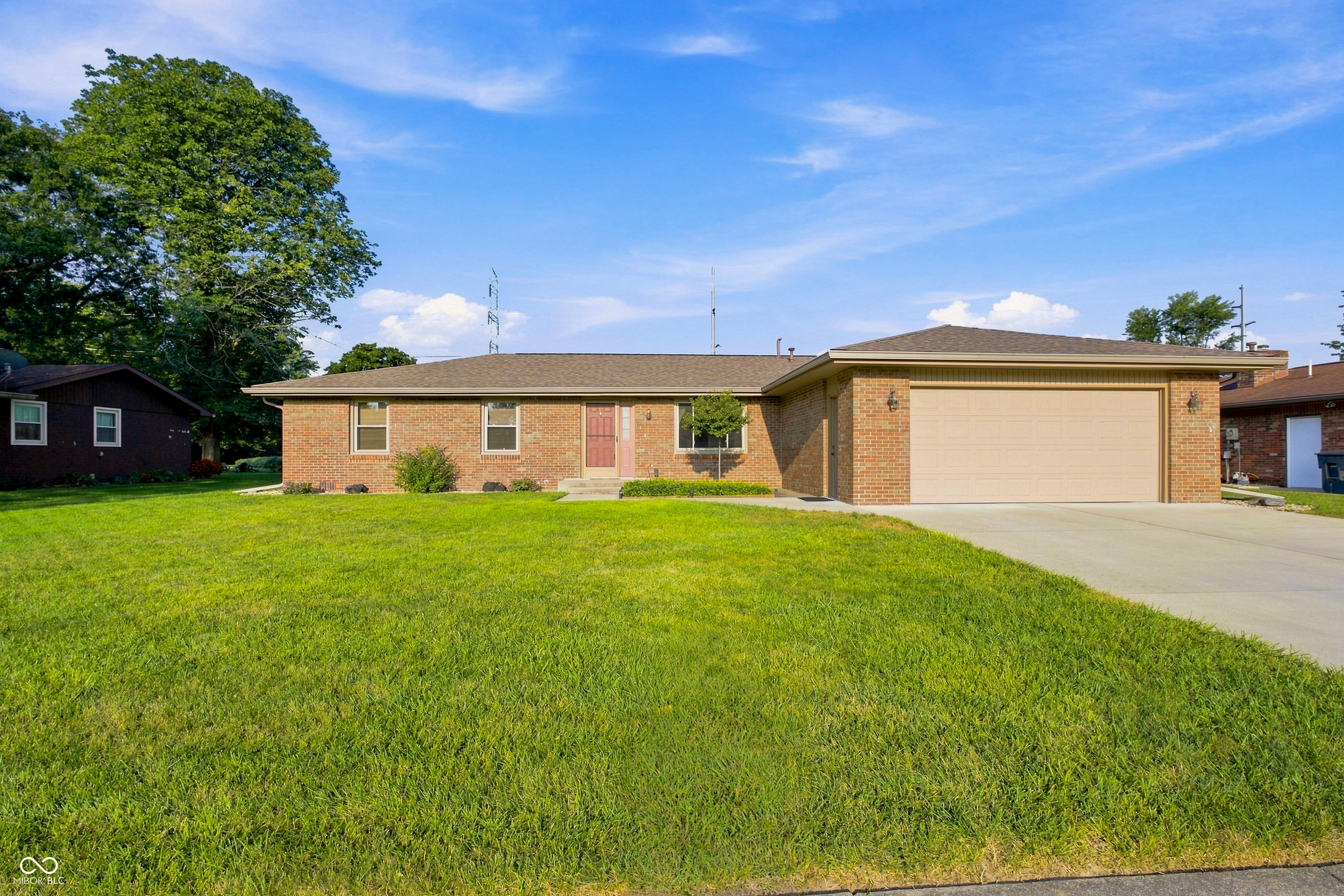 3260 Woodcrest Court Property Photo 1